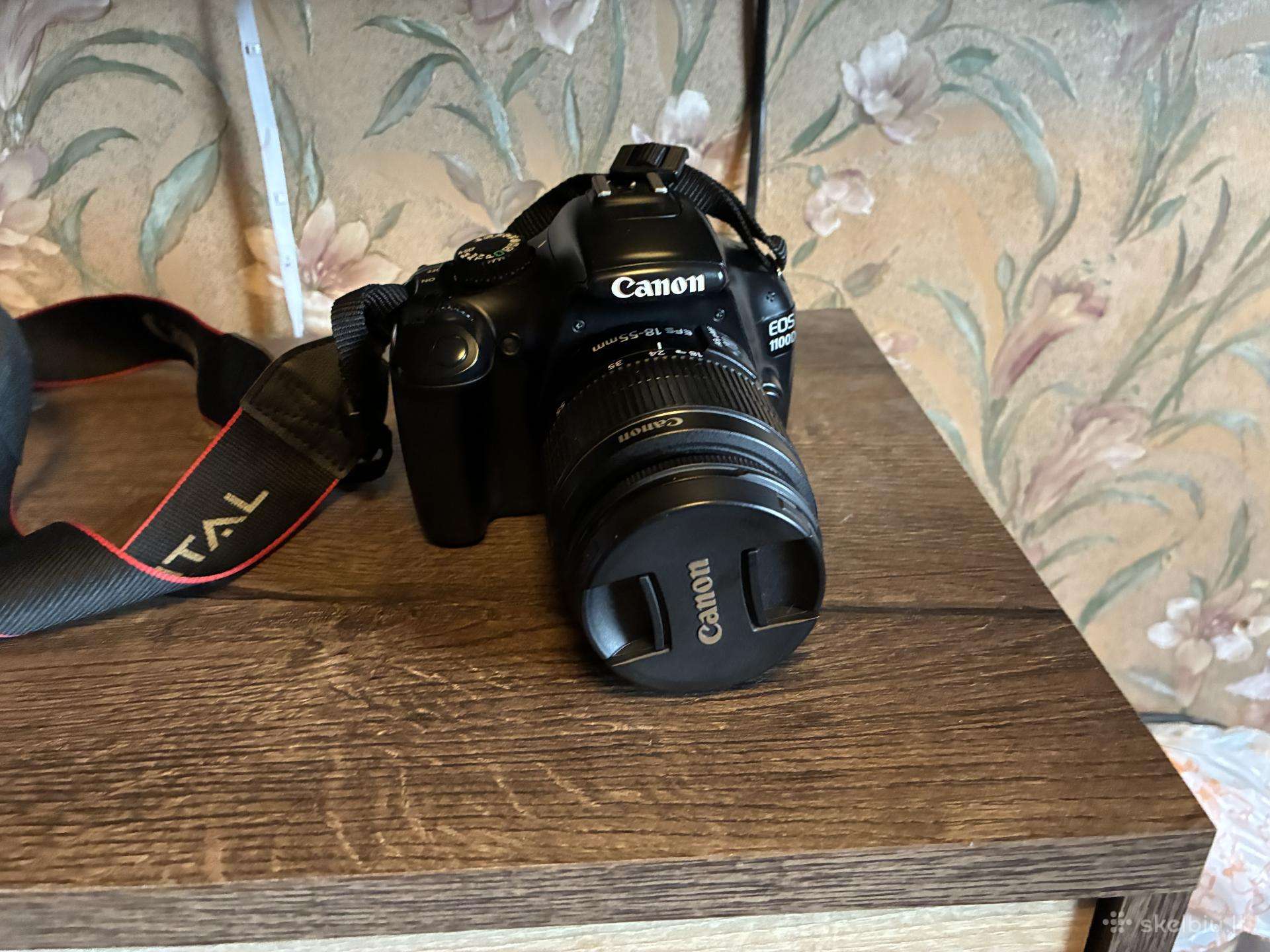 Canon 1100d su priedais