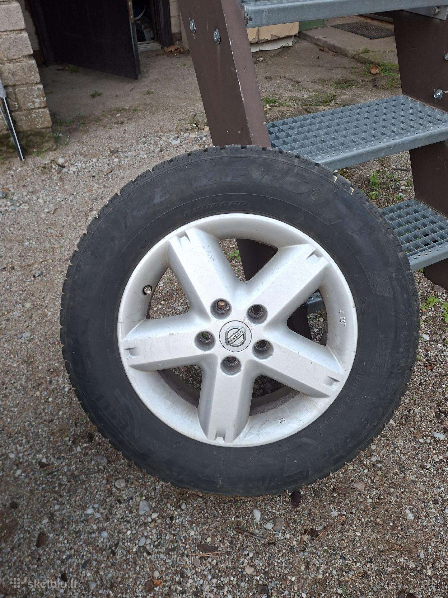 Ziemines padangos su ratlankiais 250e.