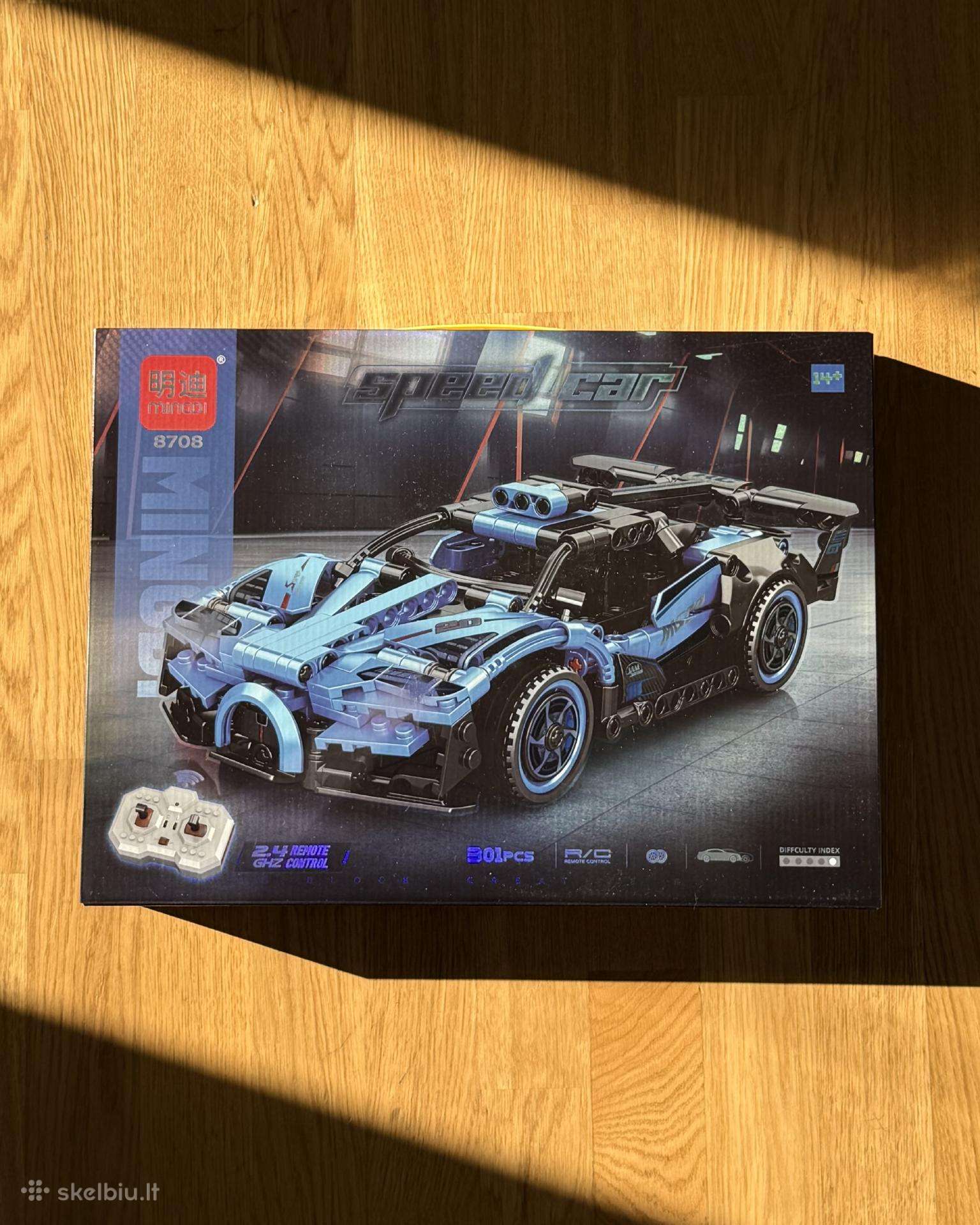 Lenktyninis sportinis automobilis konstruktorius