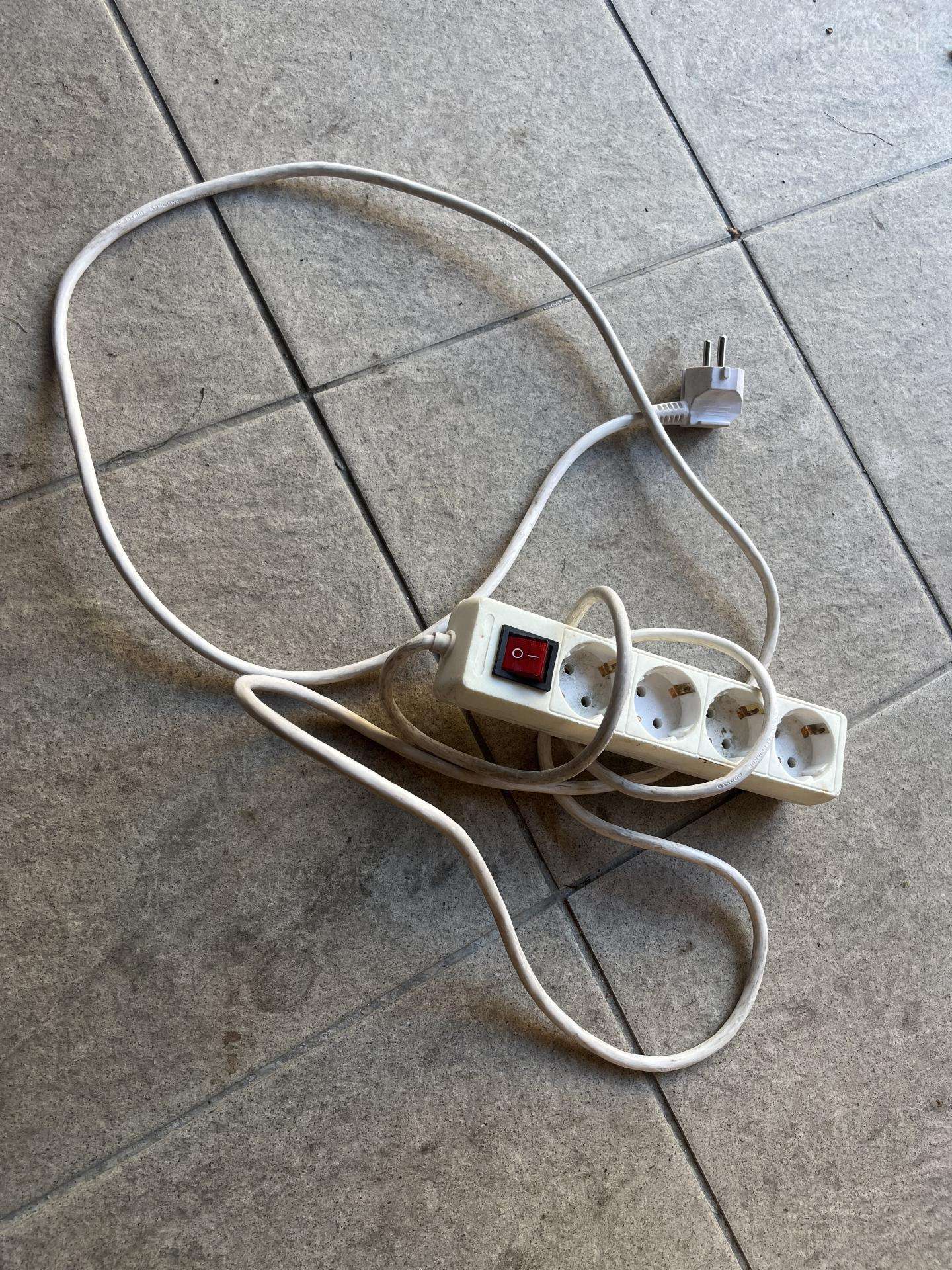 Elektros ilgintuvai ir šakotuvai su jungikliu