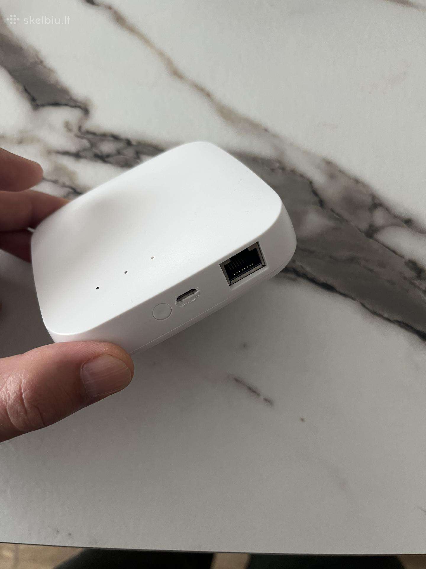 Moes Mhub laidinis Zigbee+ble šliuzas (Tuya, Lan)