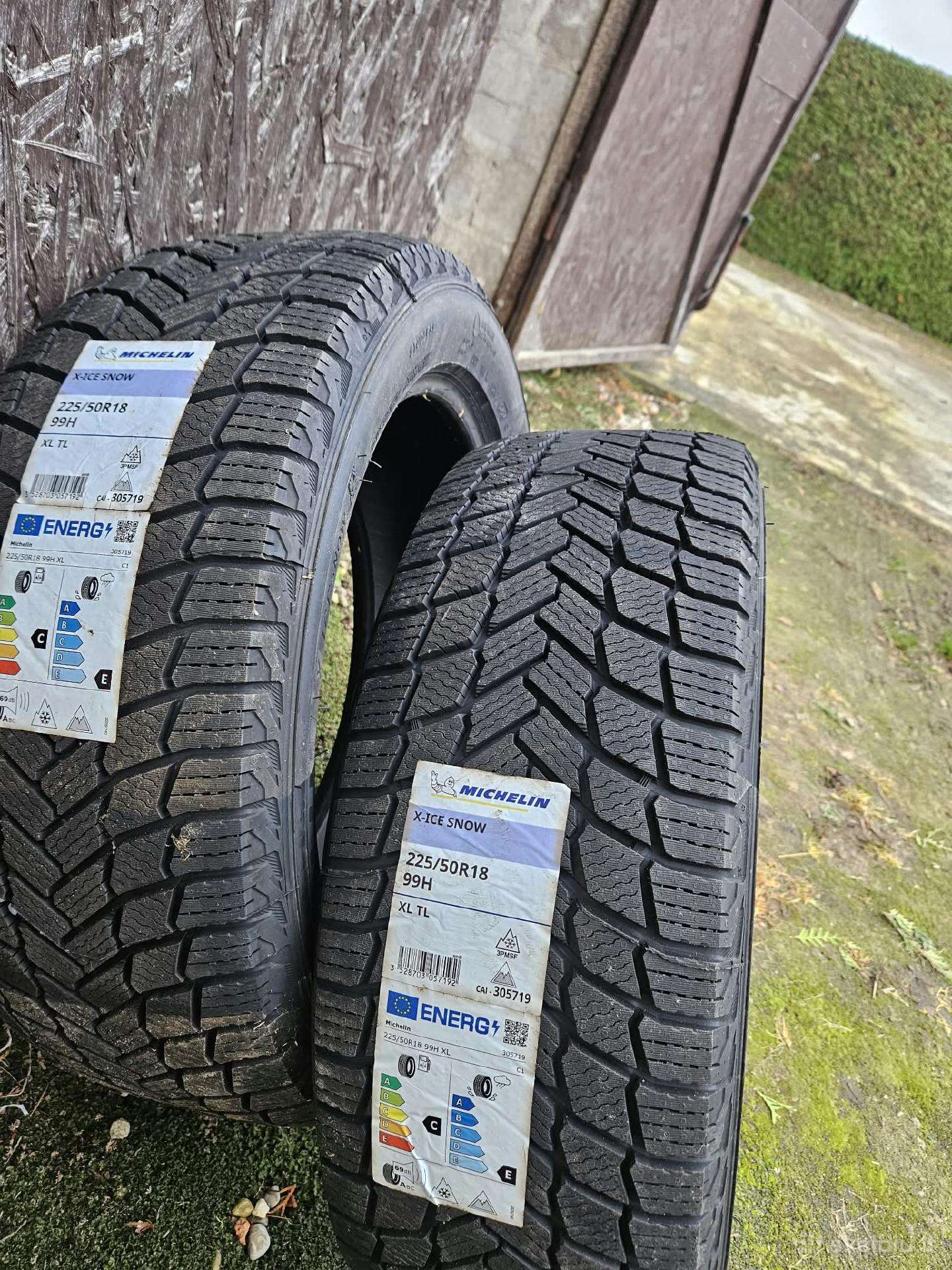 2 Naujos Žieminės Padangos Michelin X-ice Snow