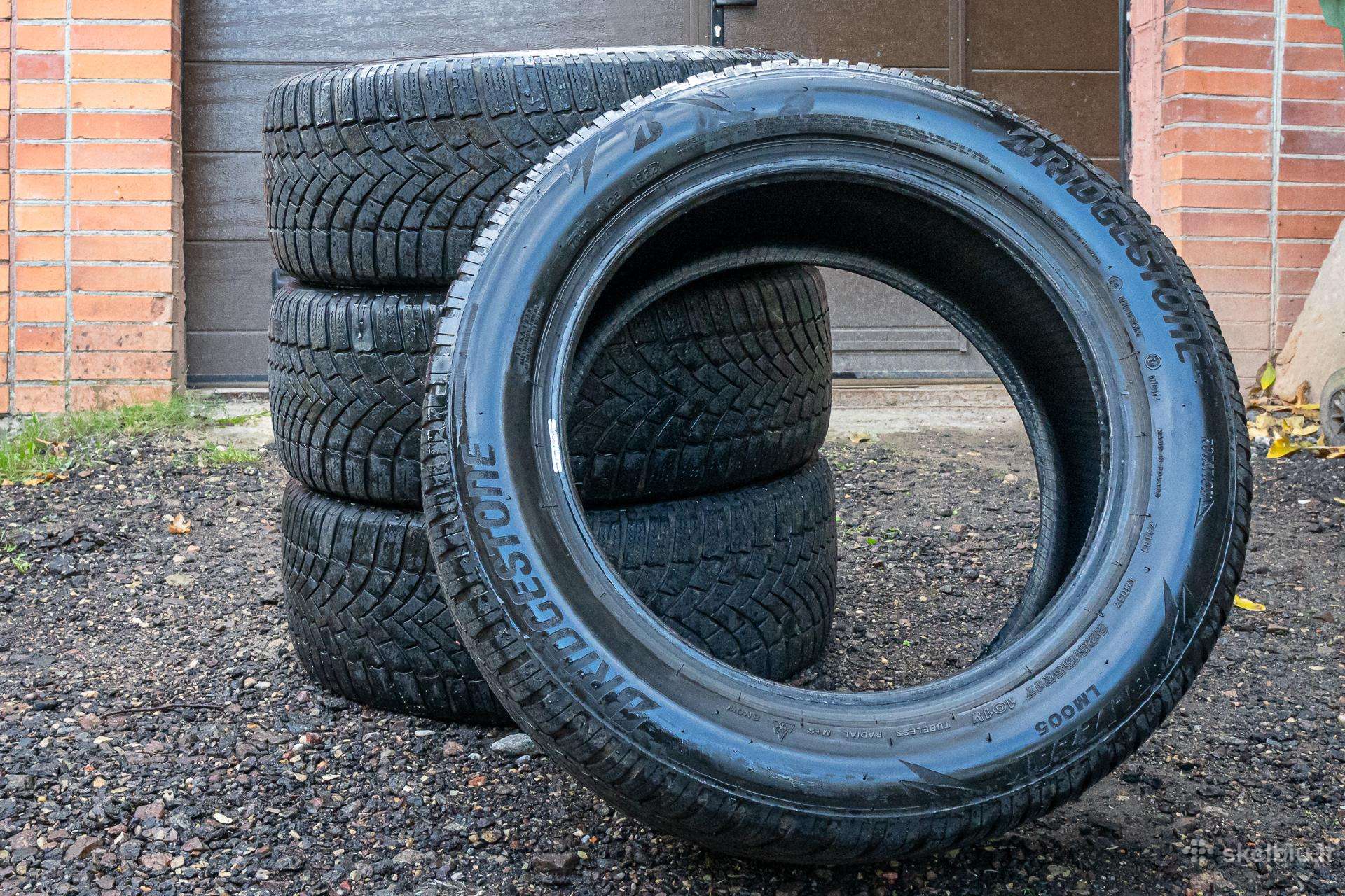 Parduodamos Bridgestone 4 vnt. padangos