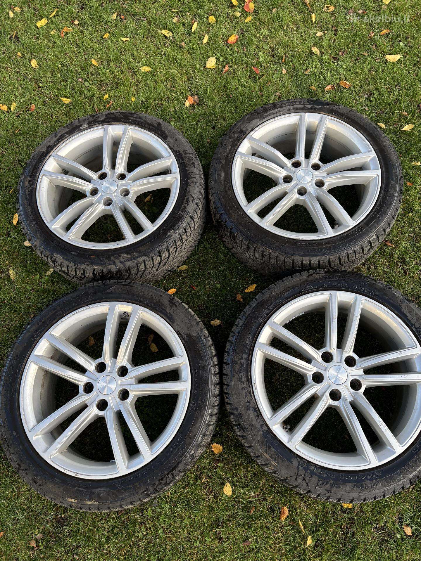 R19 245 45 Hankook žieminės padangos su diskais
