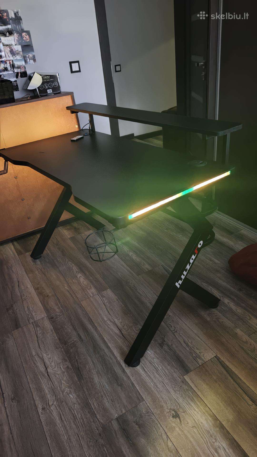 Kompiuterio stalas LED + komoda