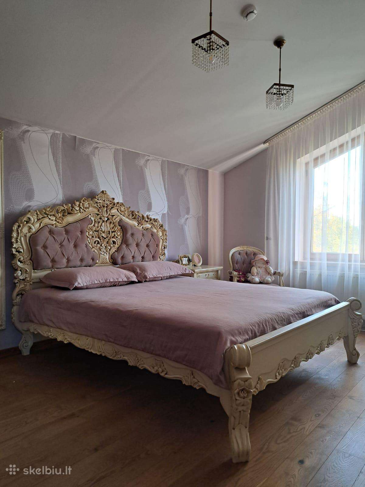 Parduodama dvigulė lova su čiužiniu