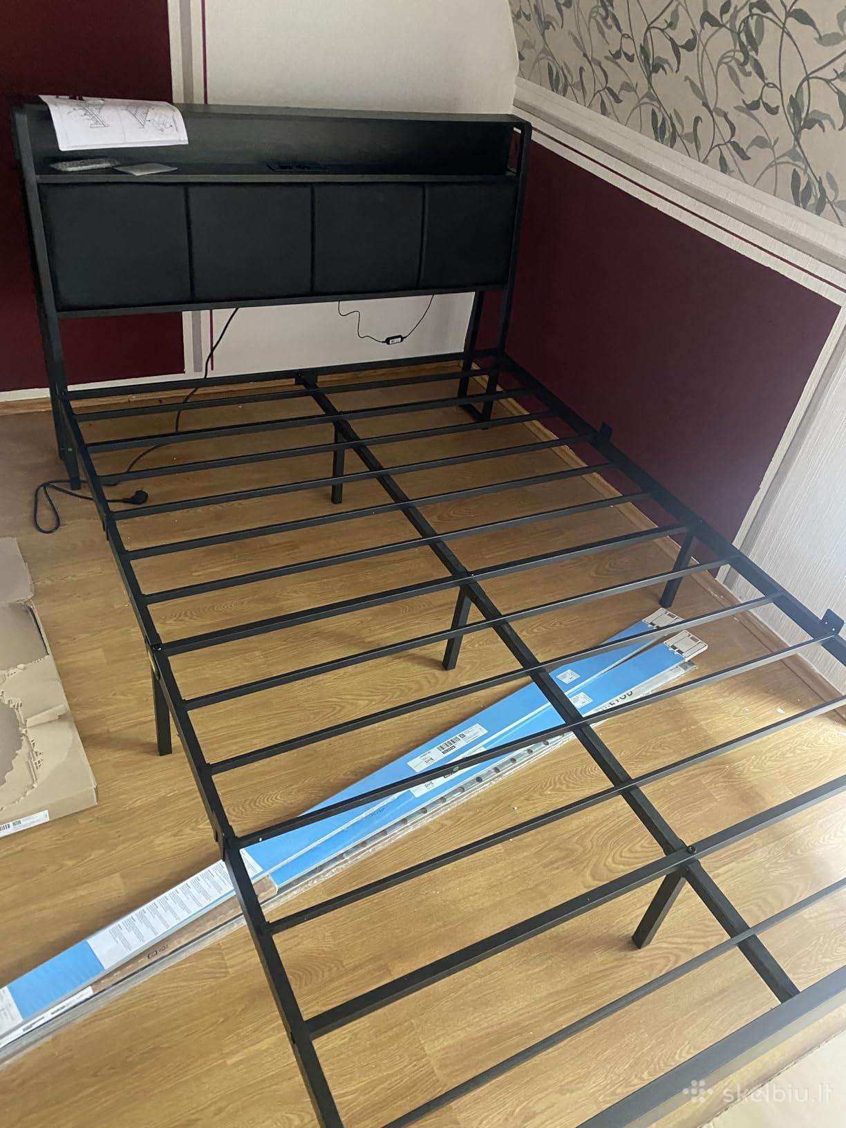 Dvigulė lova 140x190 su LED, Usb, lentynėle