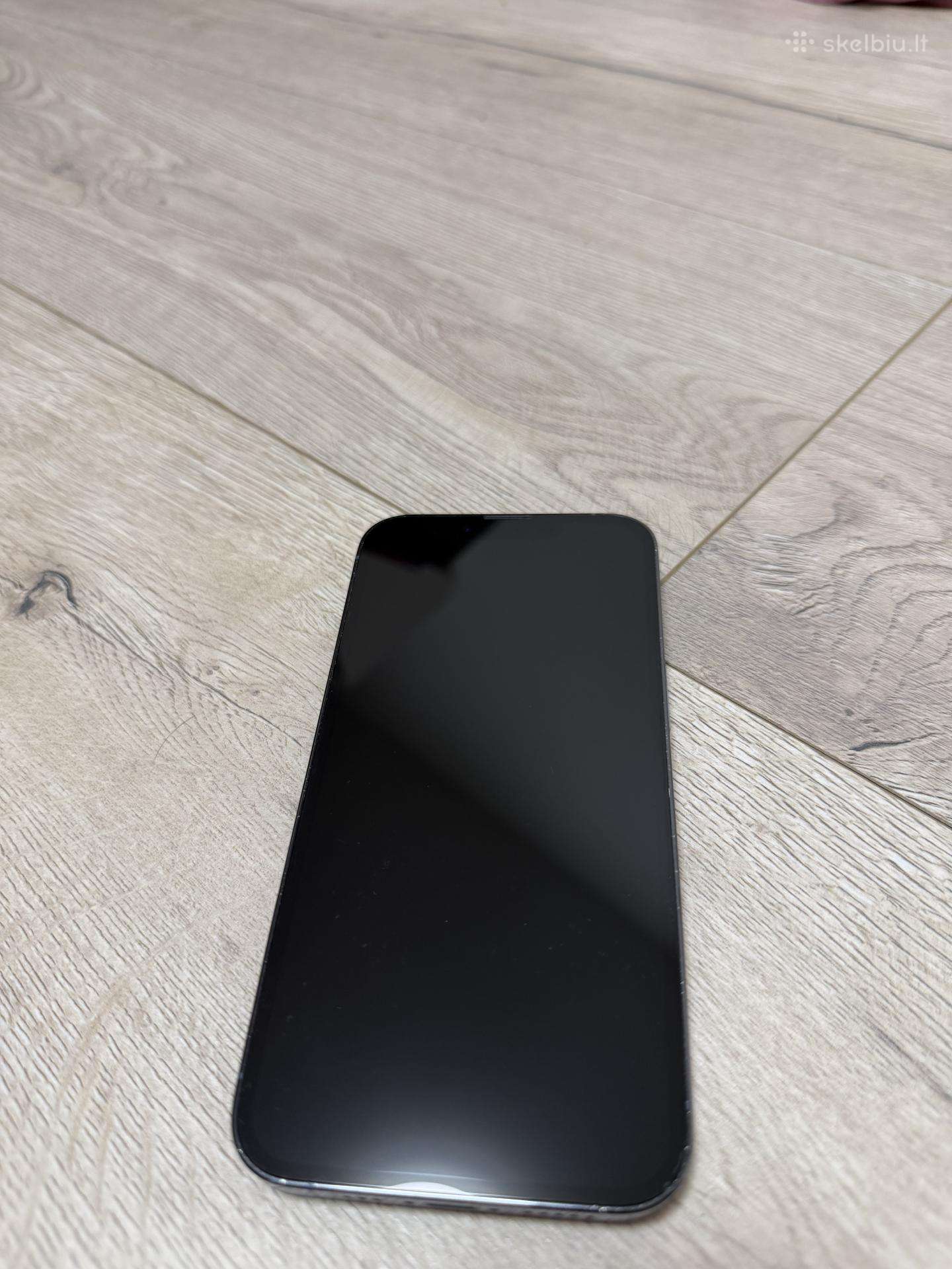 iPhone 13pro 256gb 93% baterija