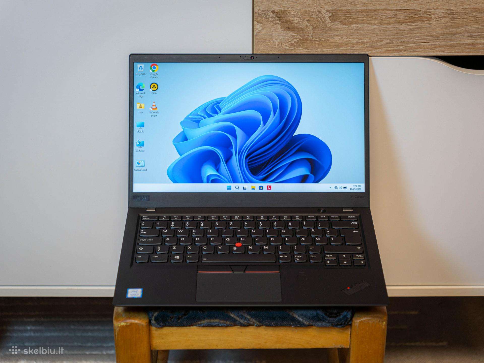 Lenovo Thinkpad X1 Gen 6 / i5 / 8gb / 256gb / Fhd