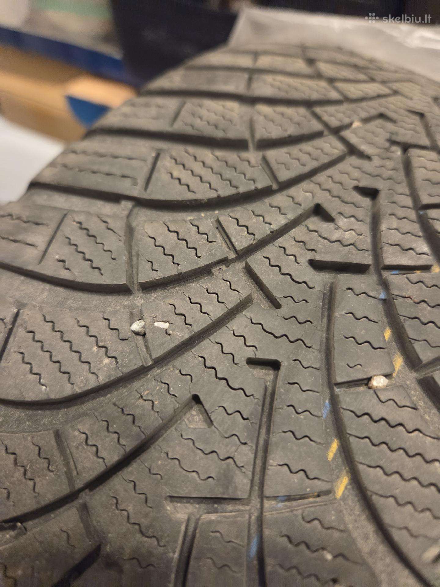 Goodyear Ultragrip 9 205 55 R16