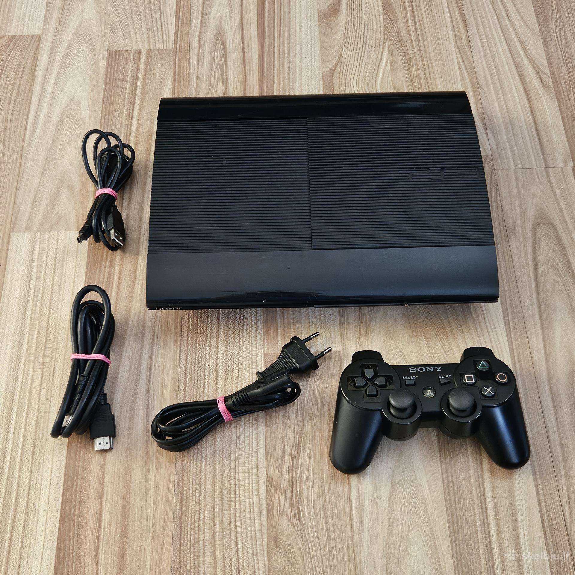 Sony Playstation 3 + 90 žaidimų