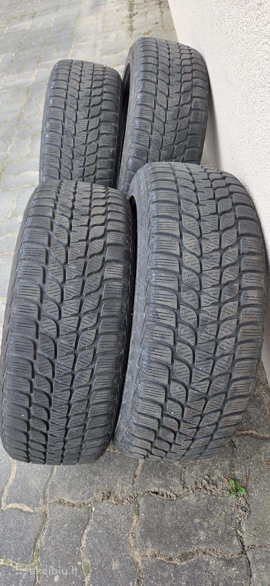 Parduodu žiemines padangas Bridgestone 185/55r16.