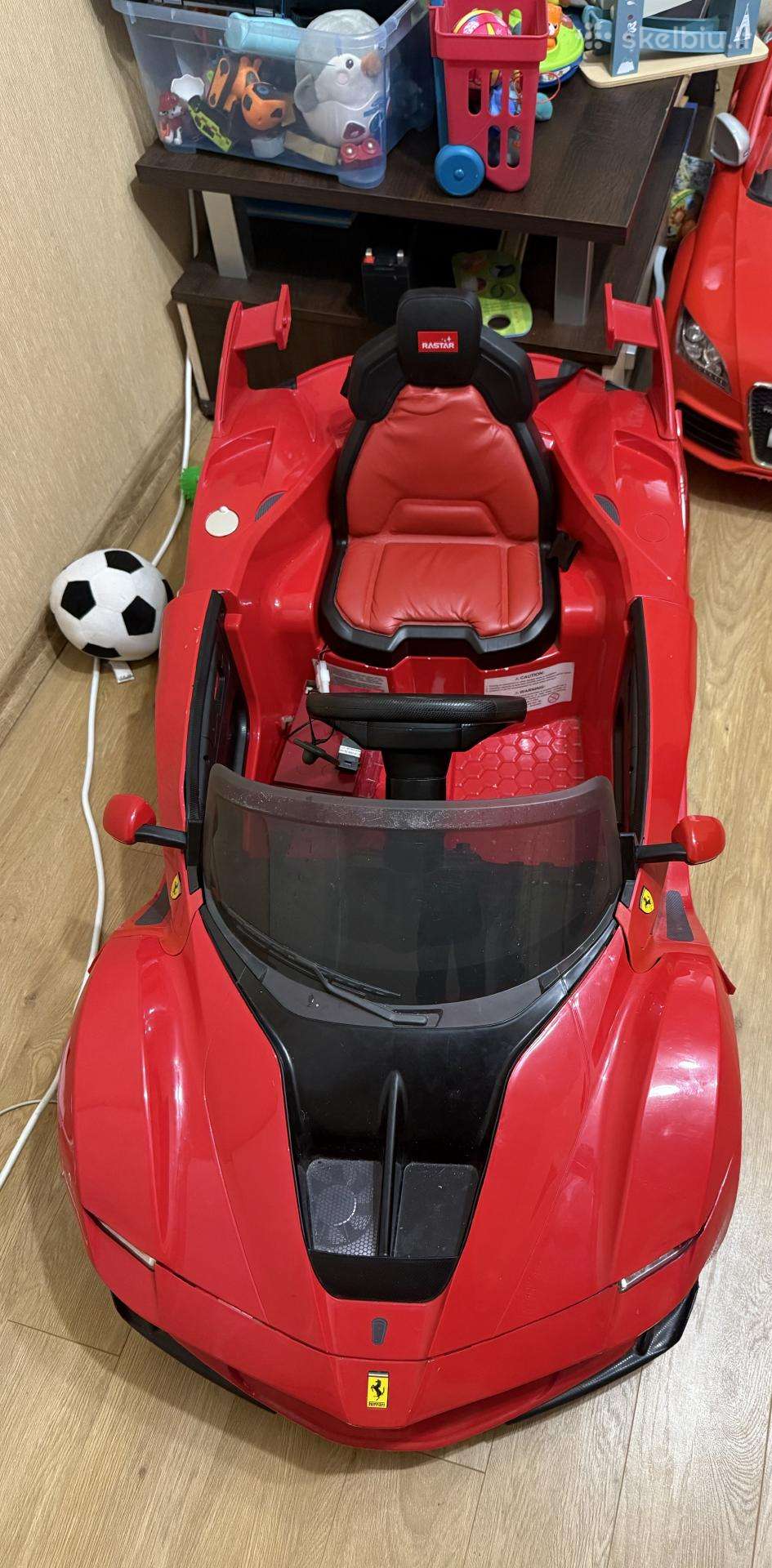 Pulteliu valdomas Ferrari