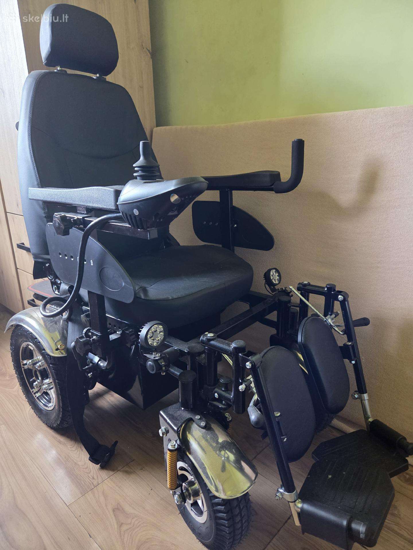 Parduodamas elektrinis vežimėlis