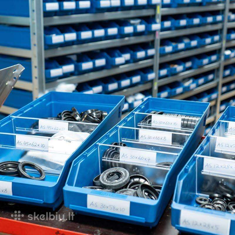 Plastikinės sandėliavimo dėžutės detalėms