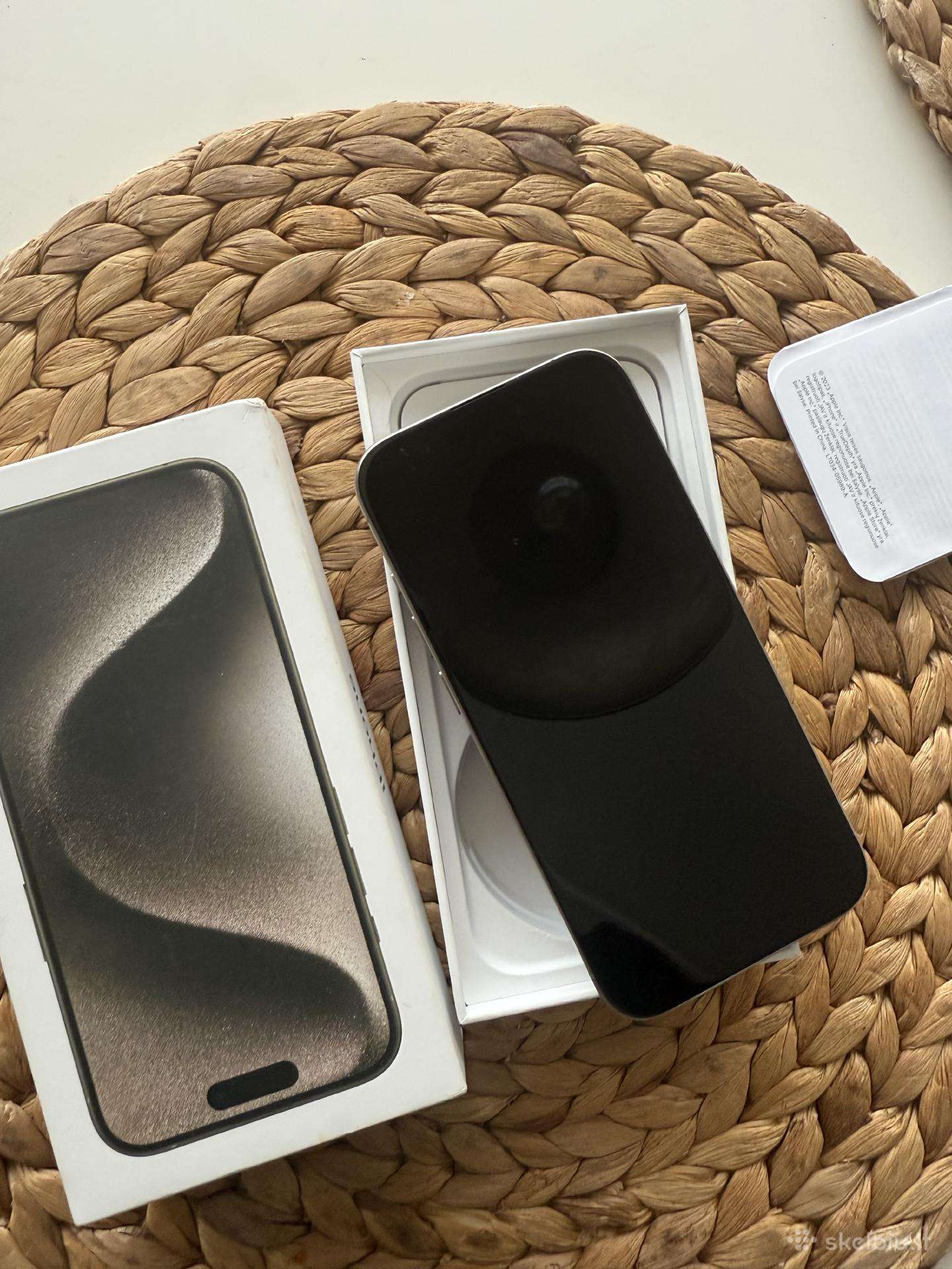 Naujas iPhone 15 Pro. Po garantinio