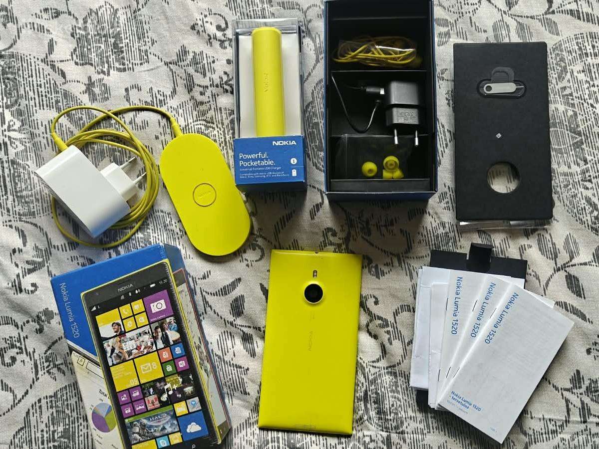 Nokia Lumia 1520 komplektas