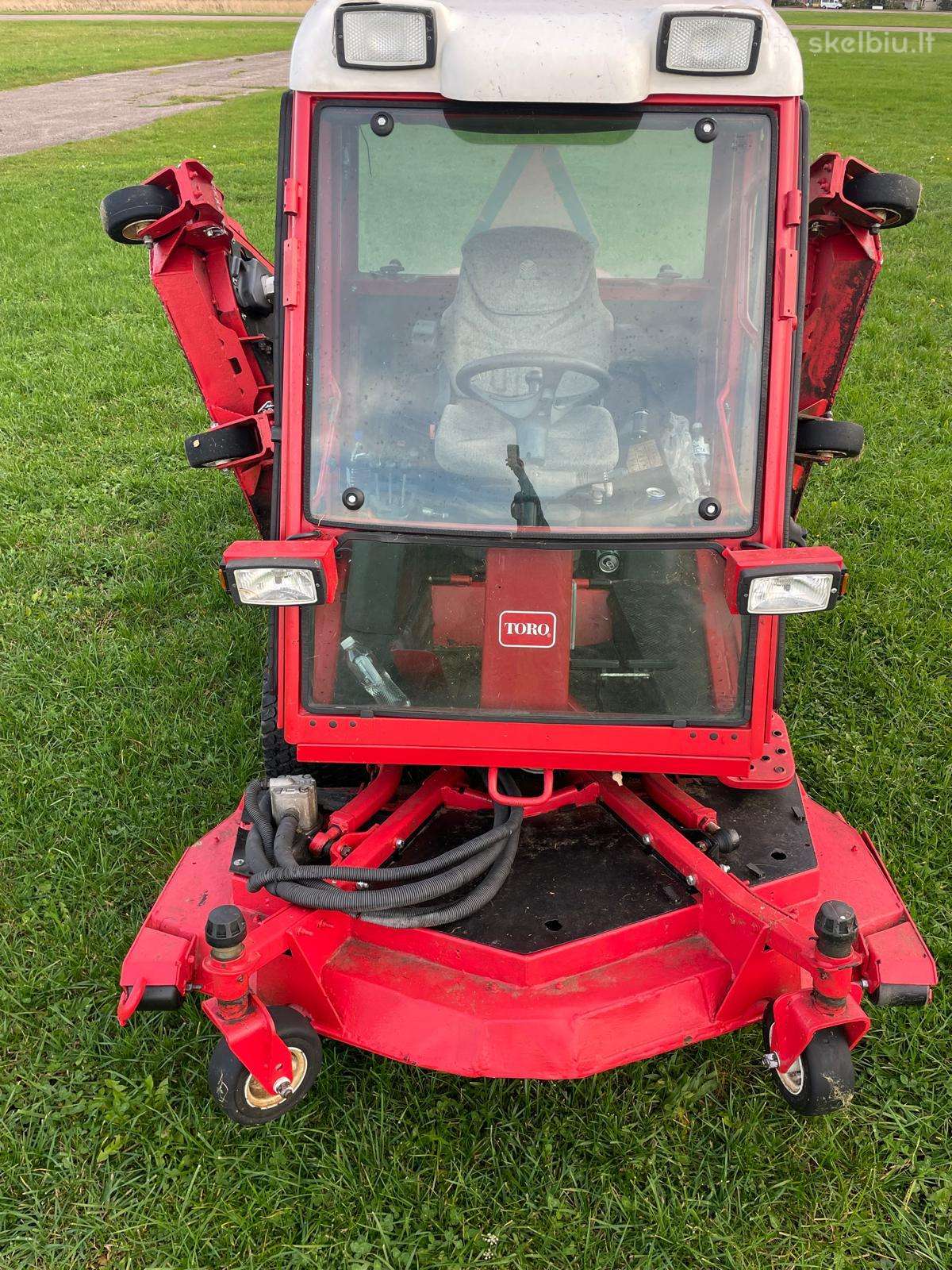 Darbinis plotis 330 cm. Toro Ground Master 4000 d