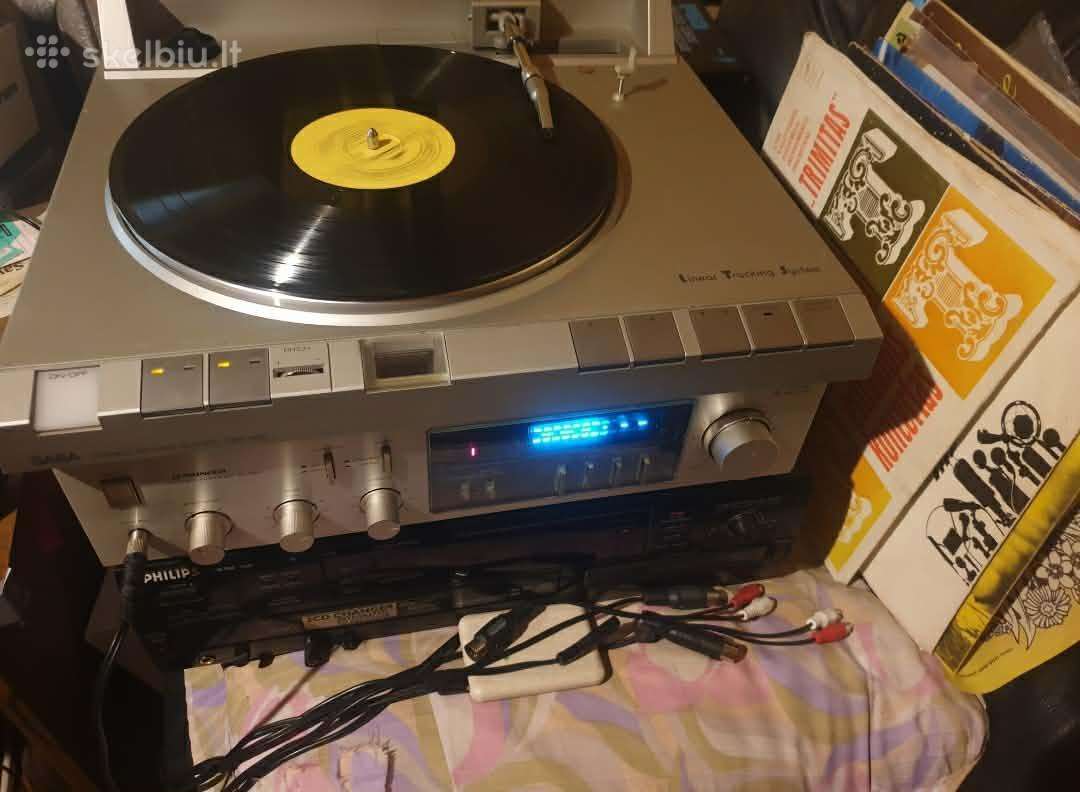 Pionner Sa-620 ir keletas grotuvų, kolonėlių