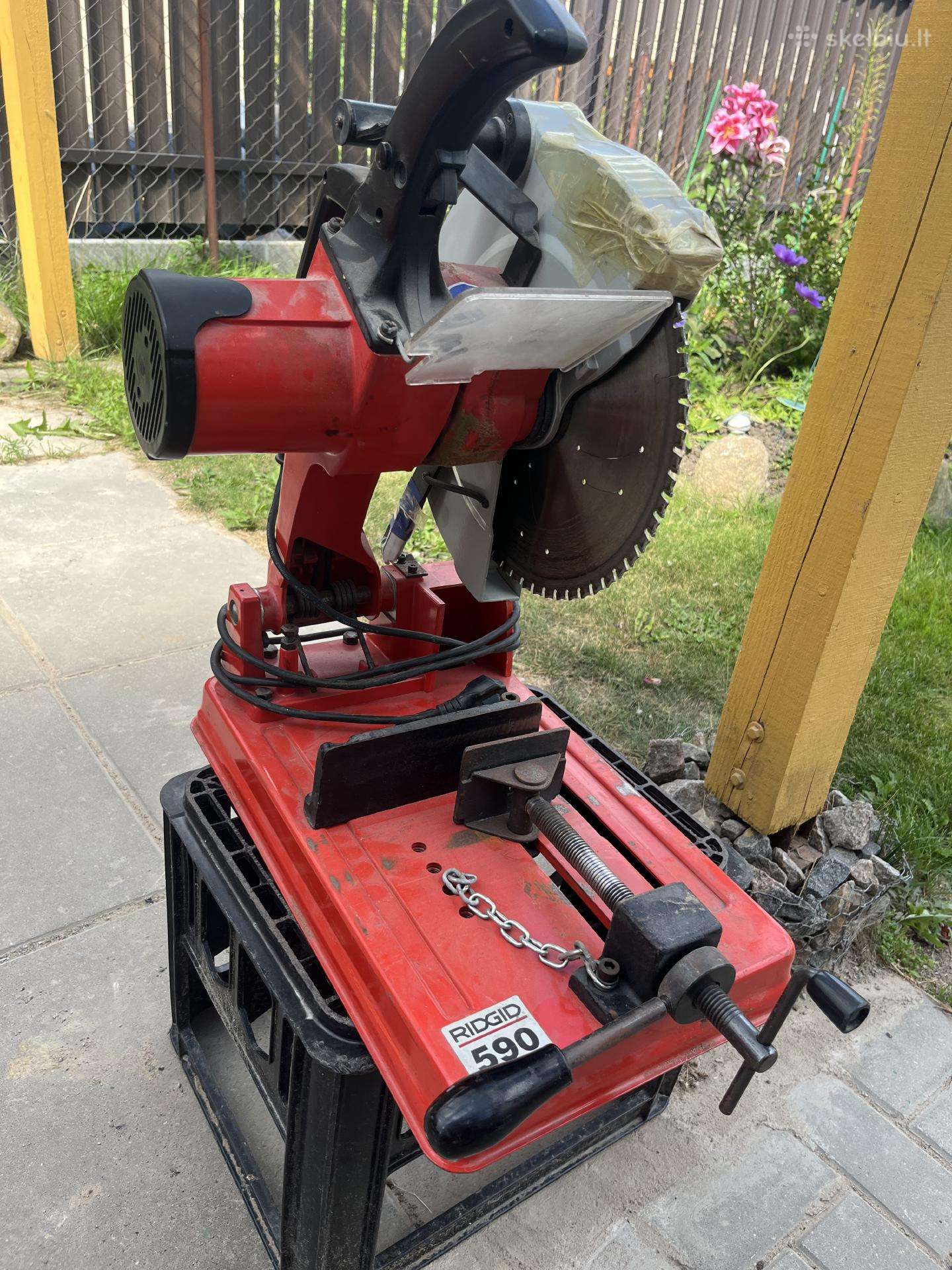 Ridgid 590 profesionalus metalų pjovimo pjūklas