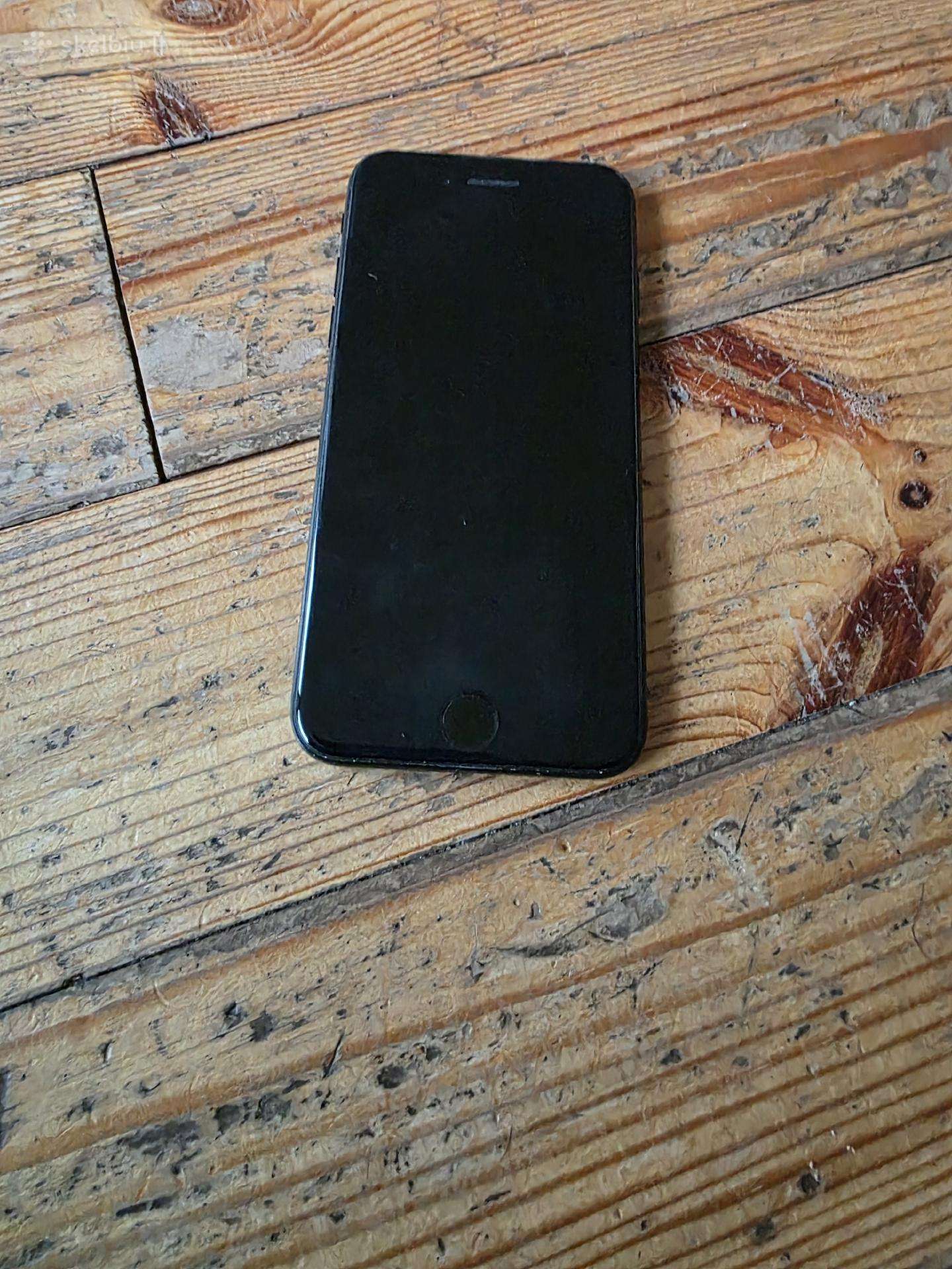 iPhone 8