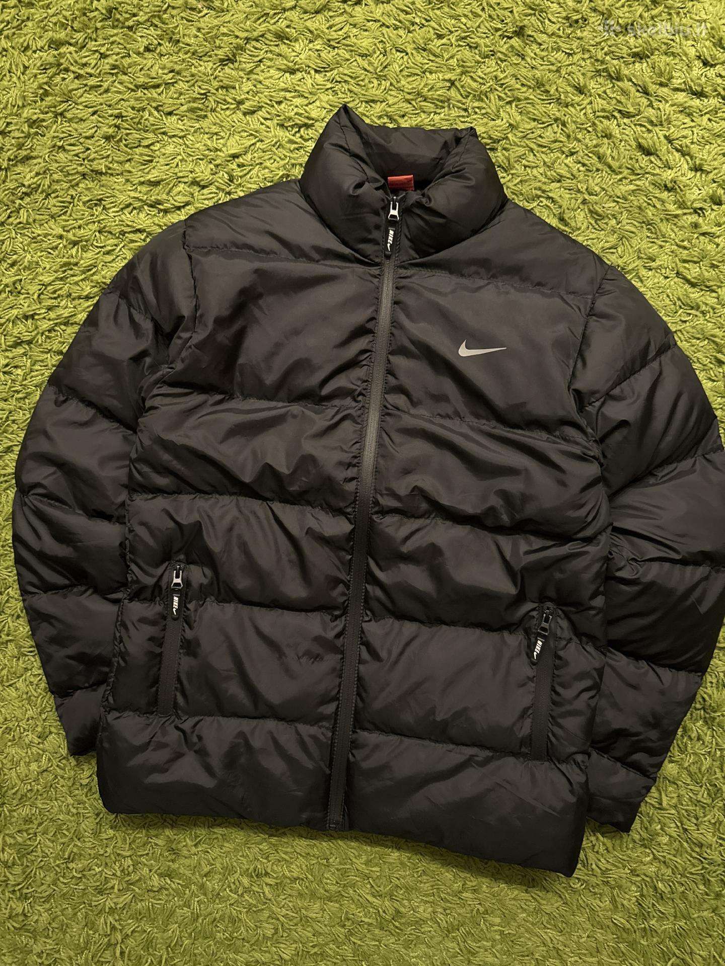 Nike striukė