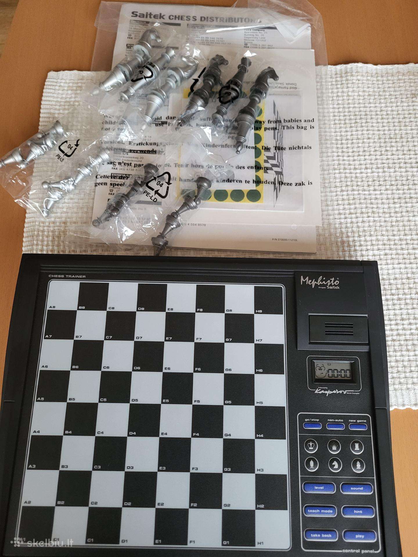 Elektroniniai šachmatai Saitek Mephisto Kasparov
