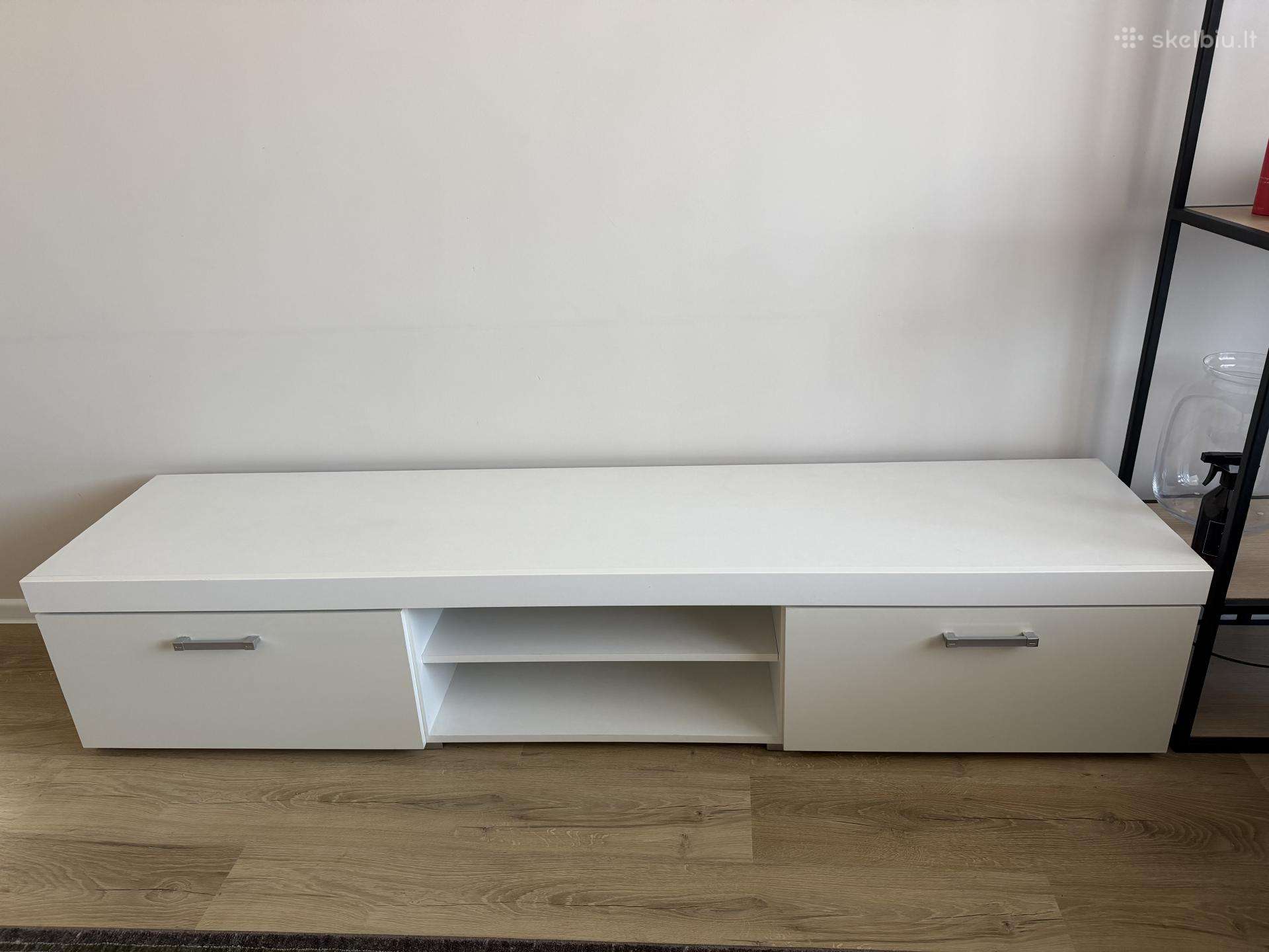 TV staliukas
