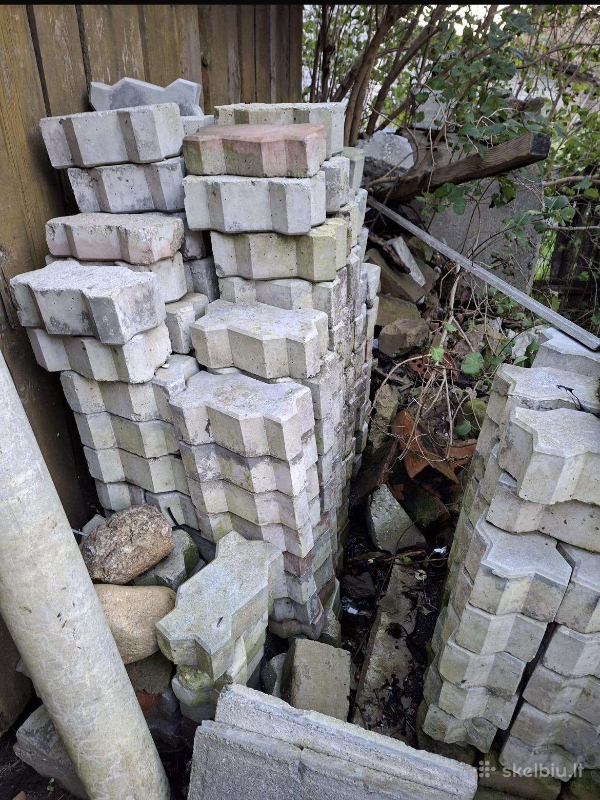 Dovanojame betonines trinkeles, apie 10 m2