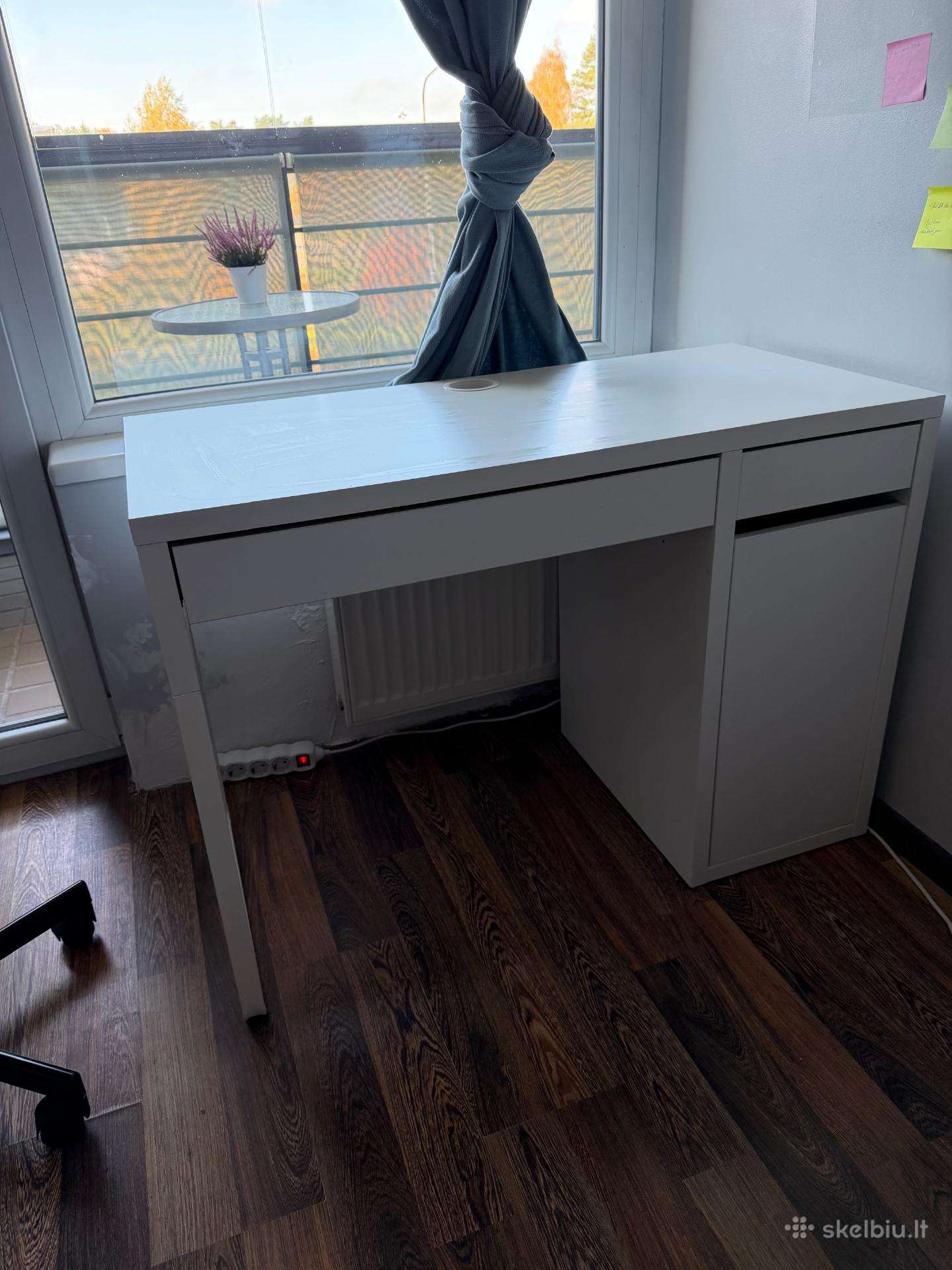 Ikea rašomasis stalas ir kedė