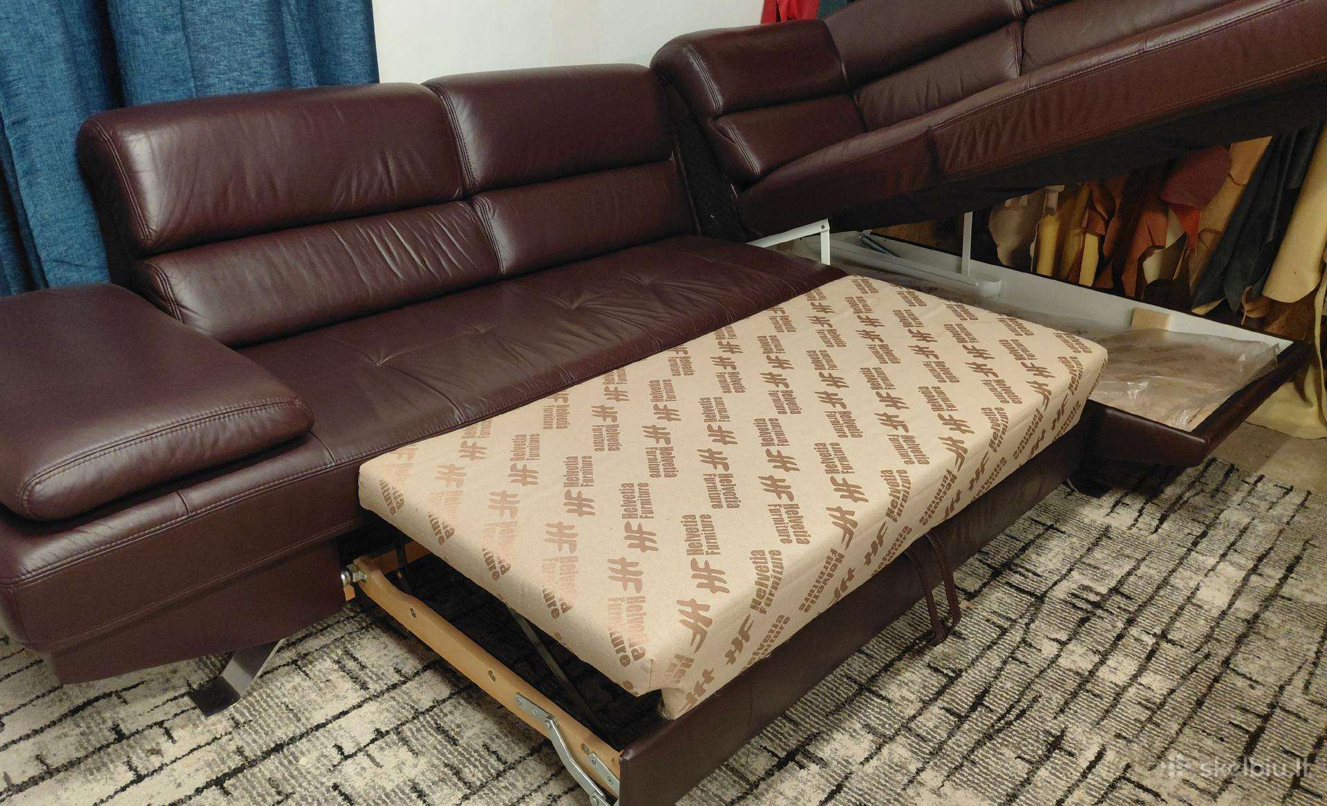 Natūralios odos kampas sofa-lova