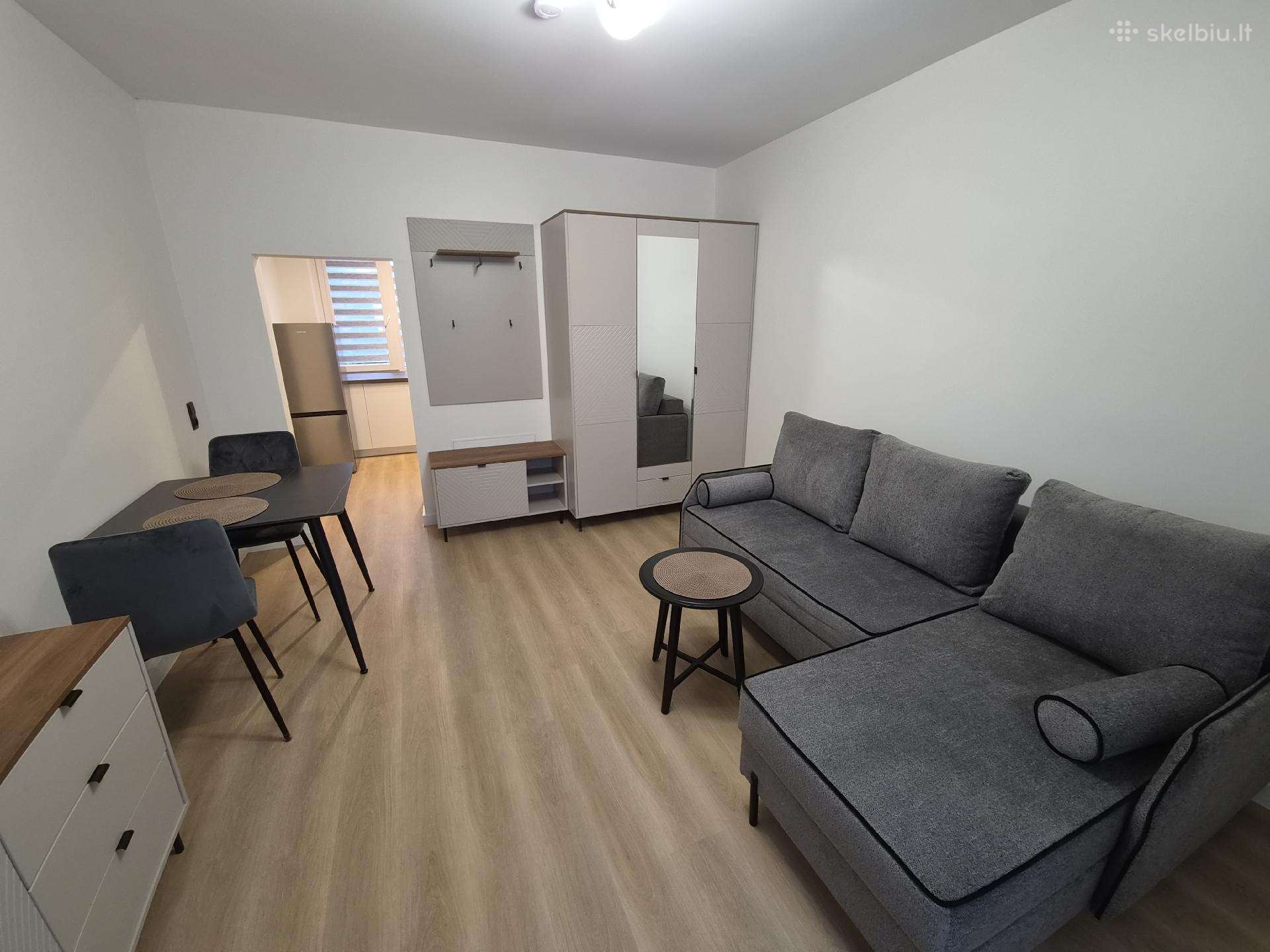 Išnuomojamas pilnai,naujai renovuotas butas
