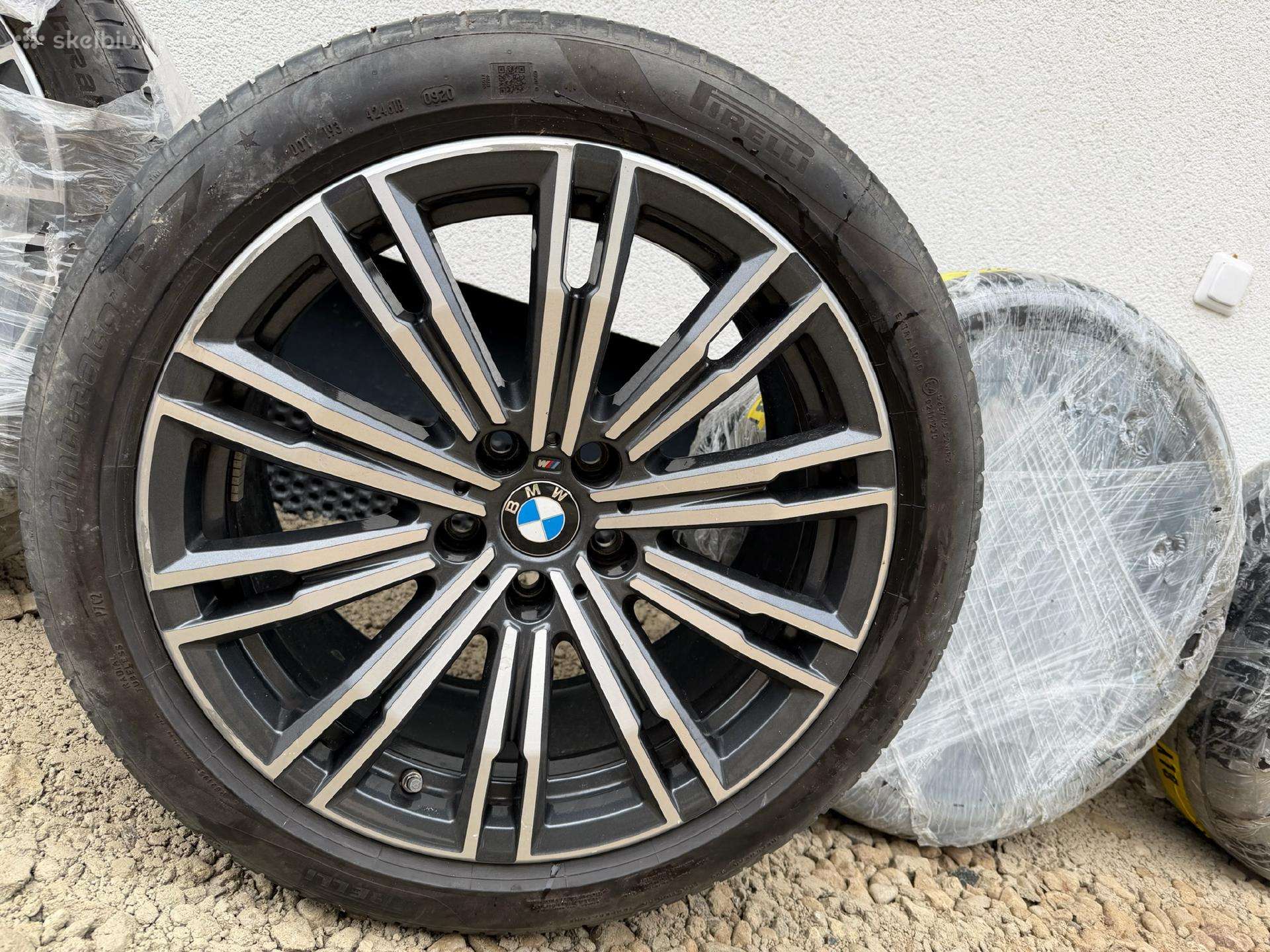 Bmw lieti ratlankiai, R18
