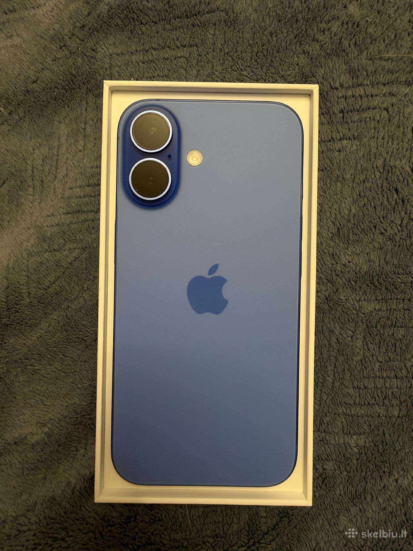 iPhone 16