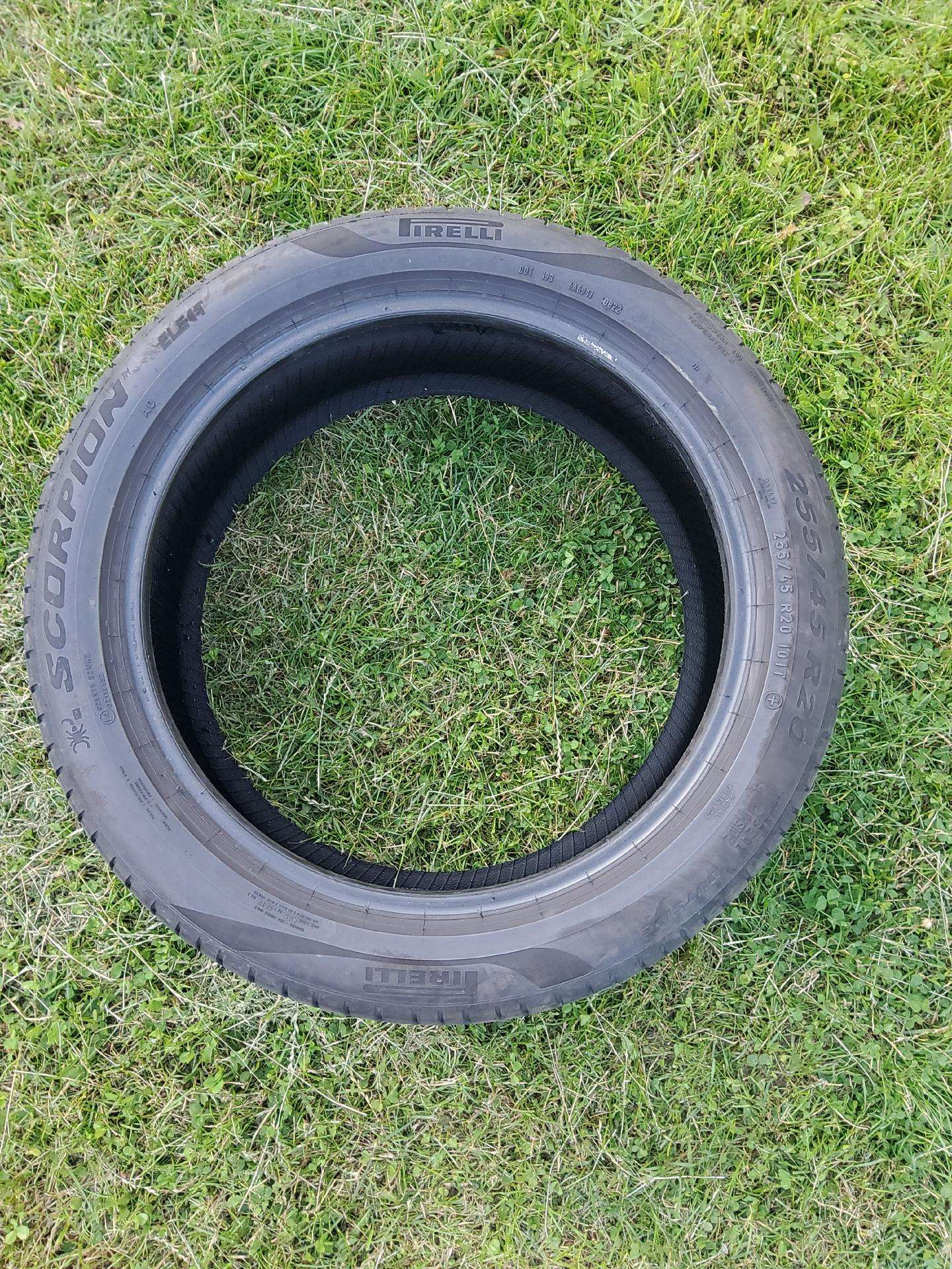 Pirelli Scorpion 255/45 R20 101t