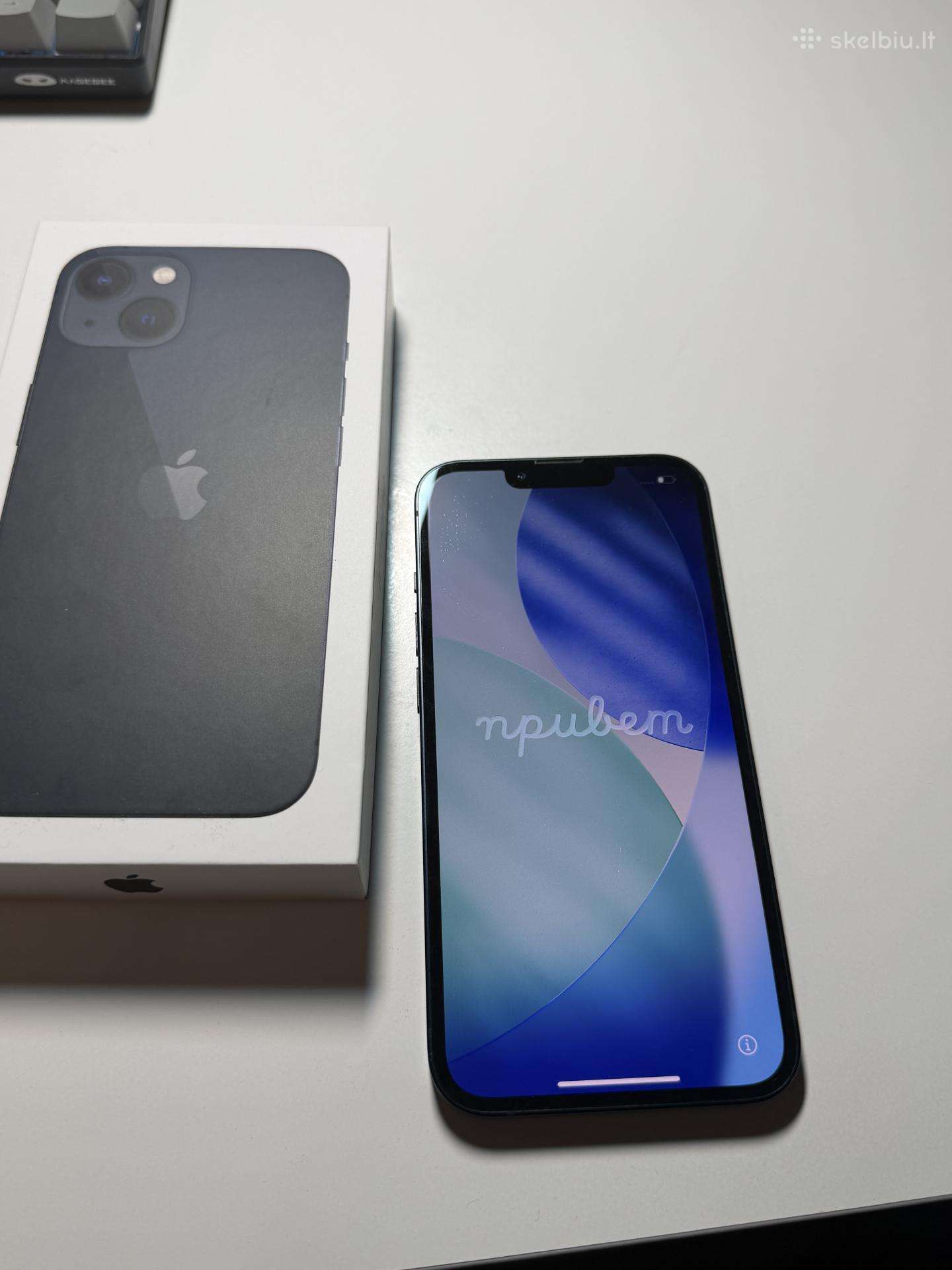Parduodamas juodos spalvos iPhone 13