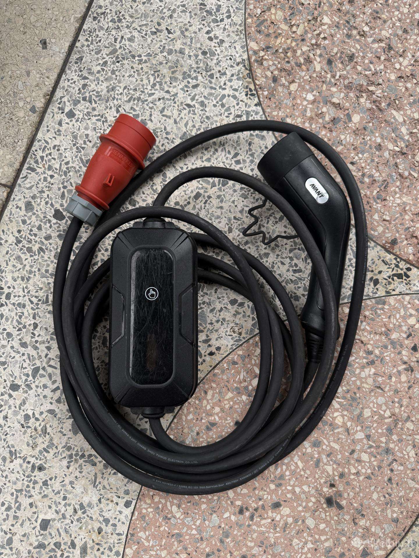 11kw mobili elektromobilio krovimo stotelė