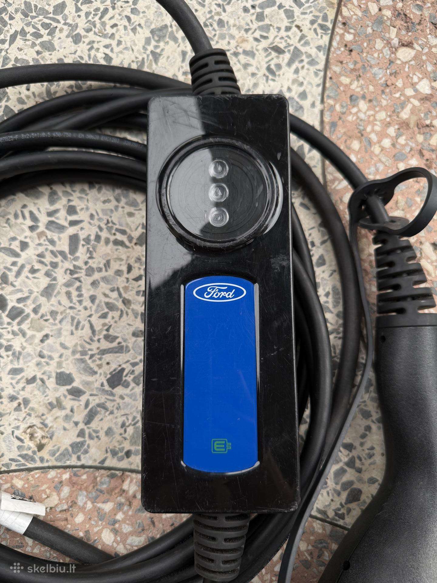 Ford elektromobilio įkroviklis (buitinis)