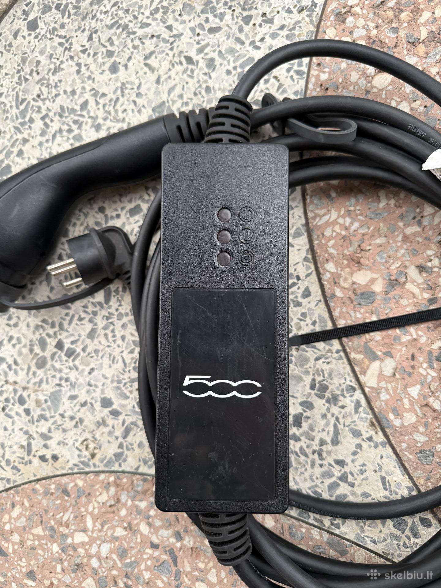 Fiat 500 elektromobilio įkroviklis (buitinis)