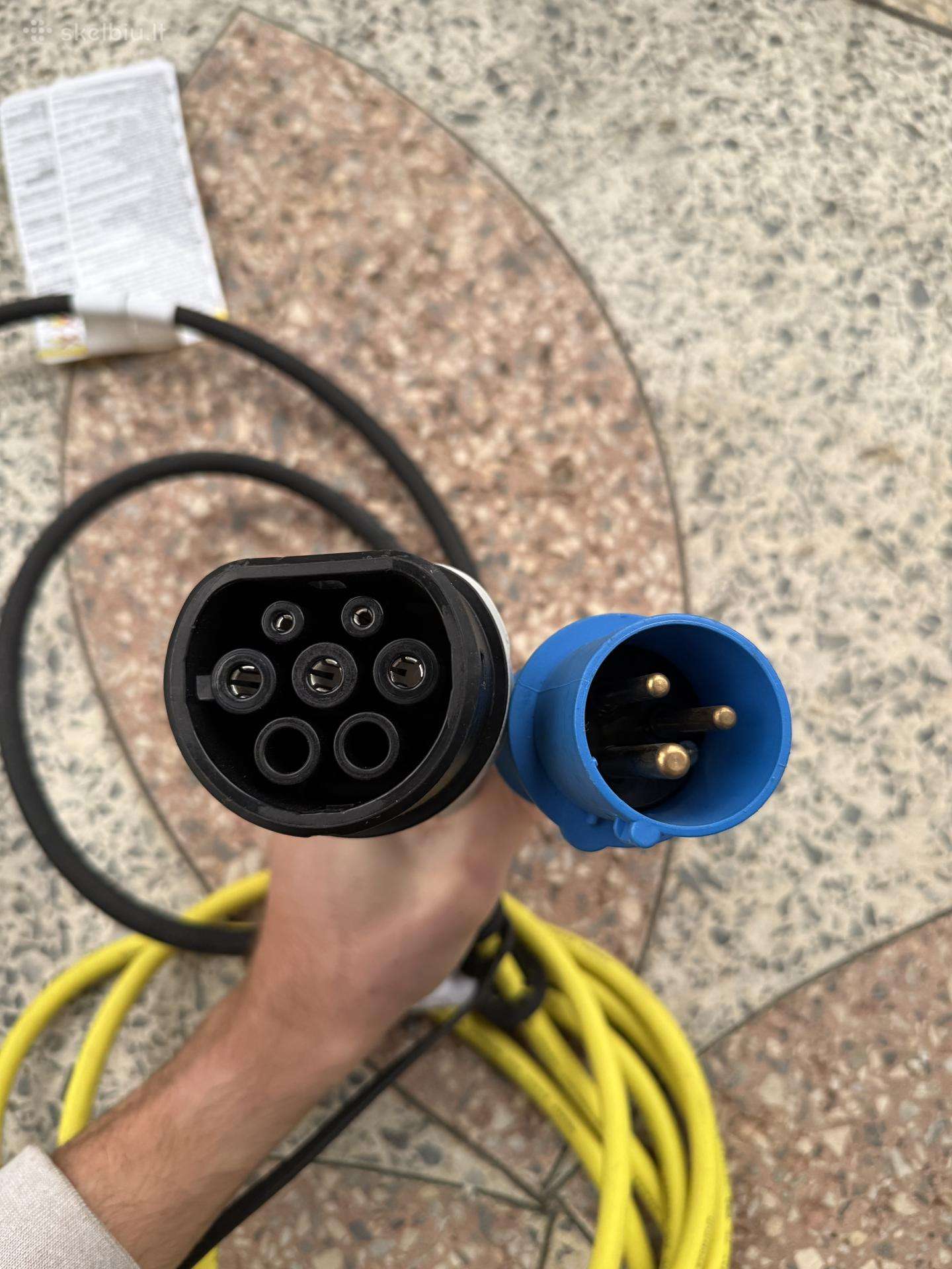 "Vag" grupės elektromobilių laidai, pakrovėjai