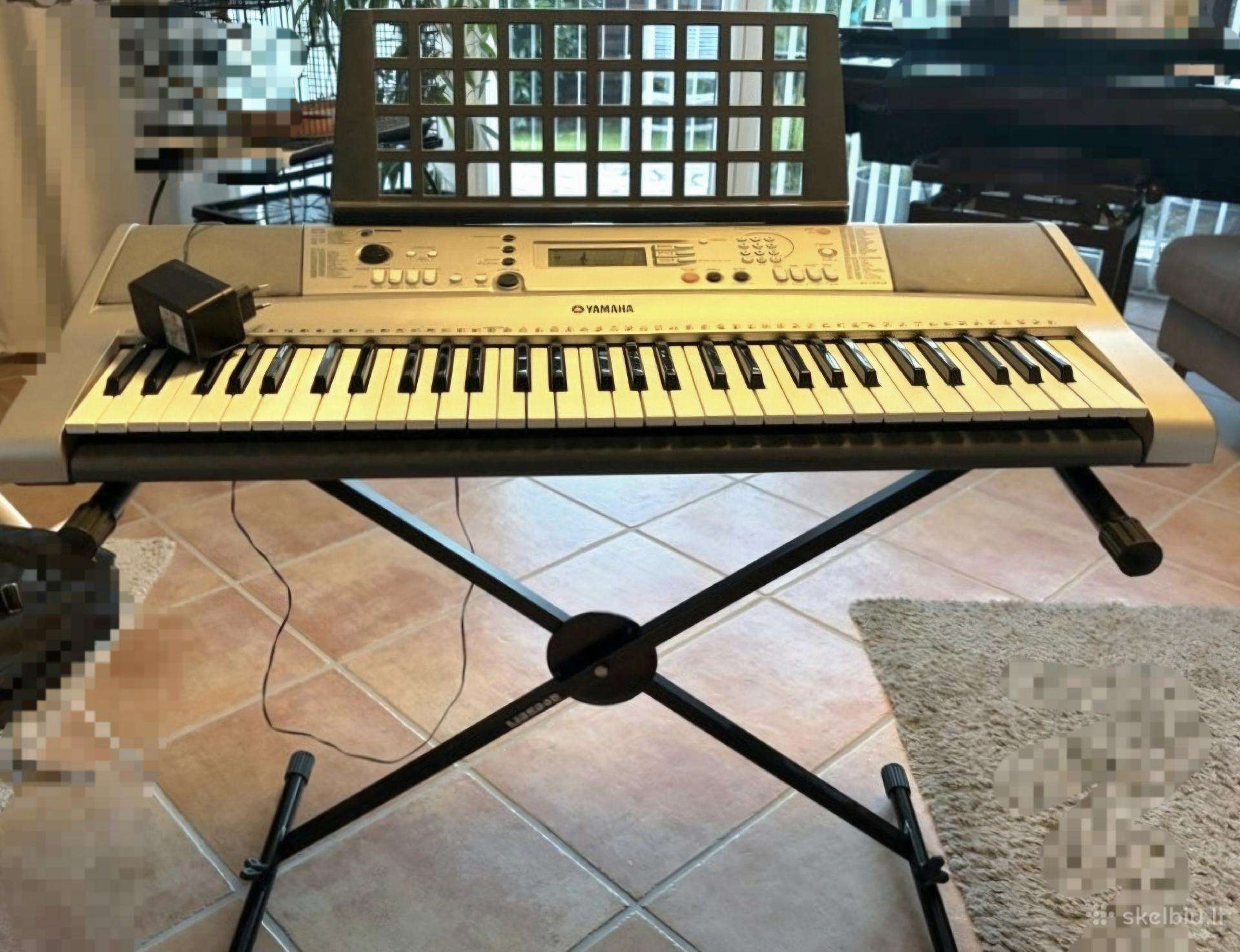 Sintezatorius Yamaha Psr E-313