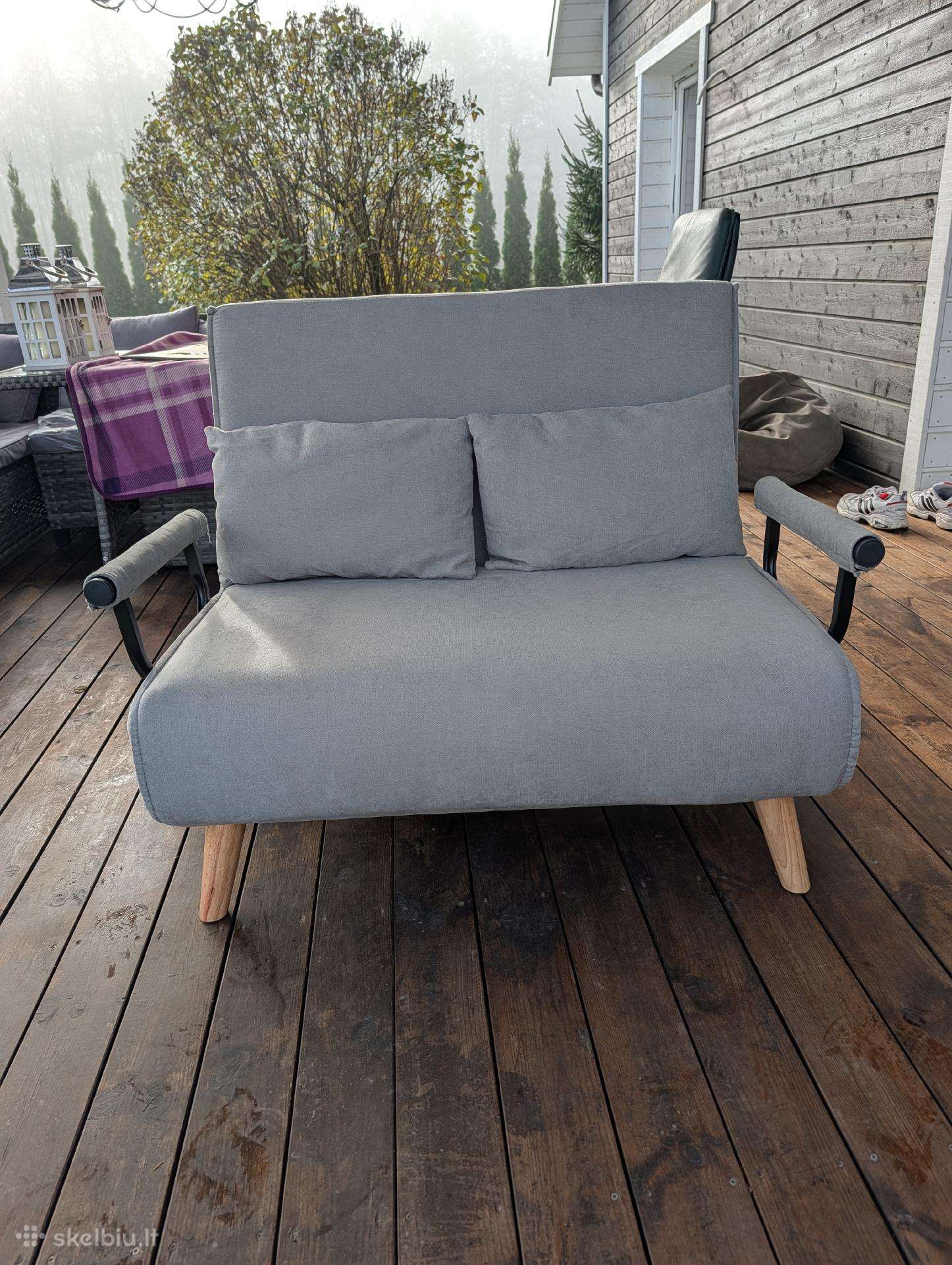 Nauja Sofa lova