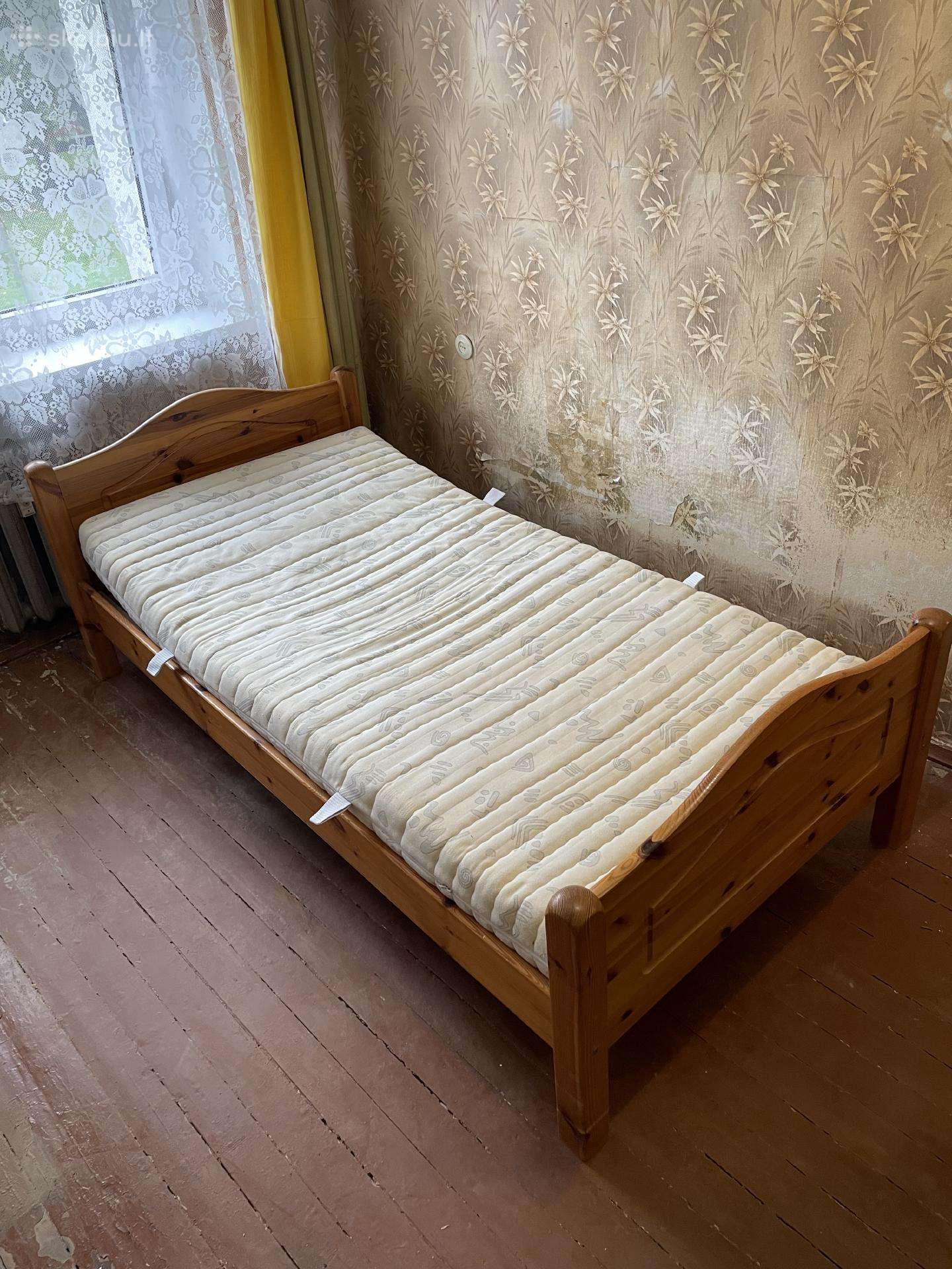 Röwa ergonominė medinė lova su čiužiniu