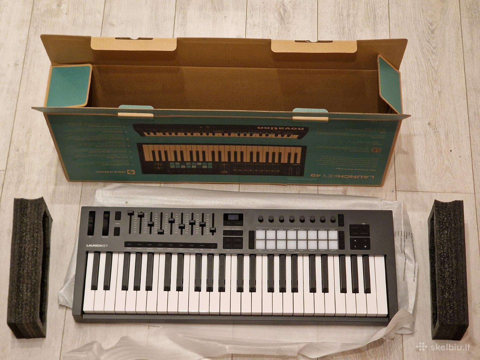 Novation Launchkey 49 midi keyboard