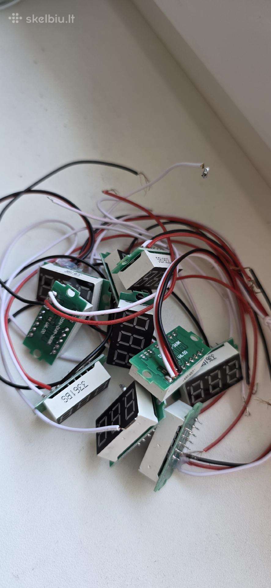 Mini LED voltmetrai Dc 0-30v (10 vnt. rinkinys)