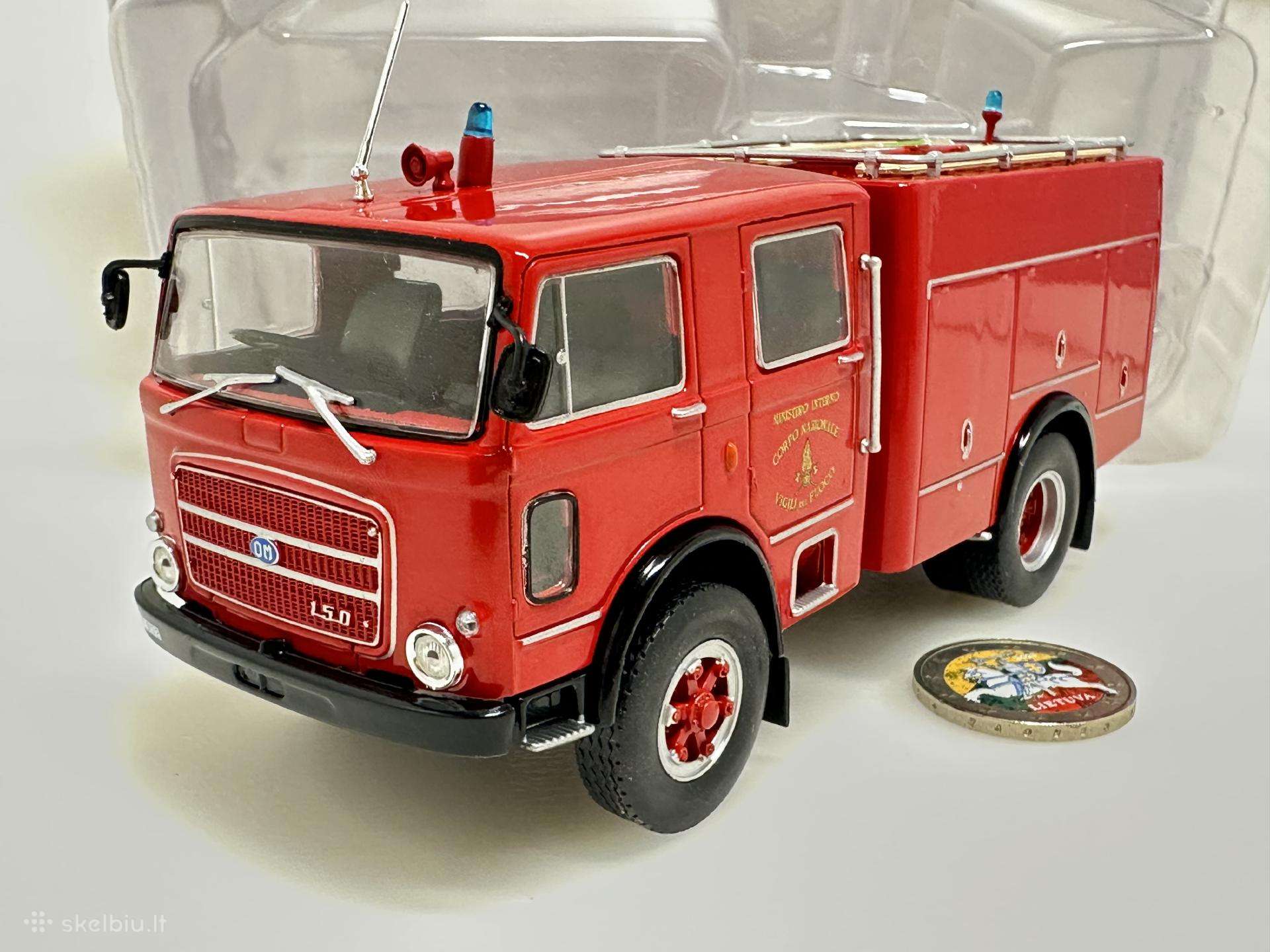 Om Fiat 150 1968 gaisrinė raudona 1:43 IXO Alta