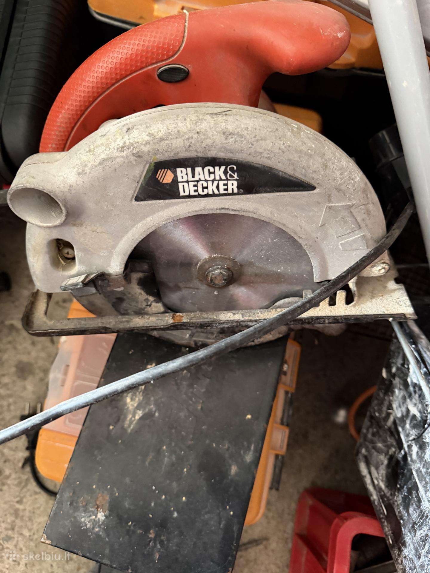 Diskinis pjūklas black decker