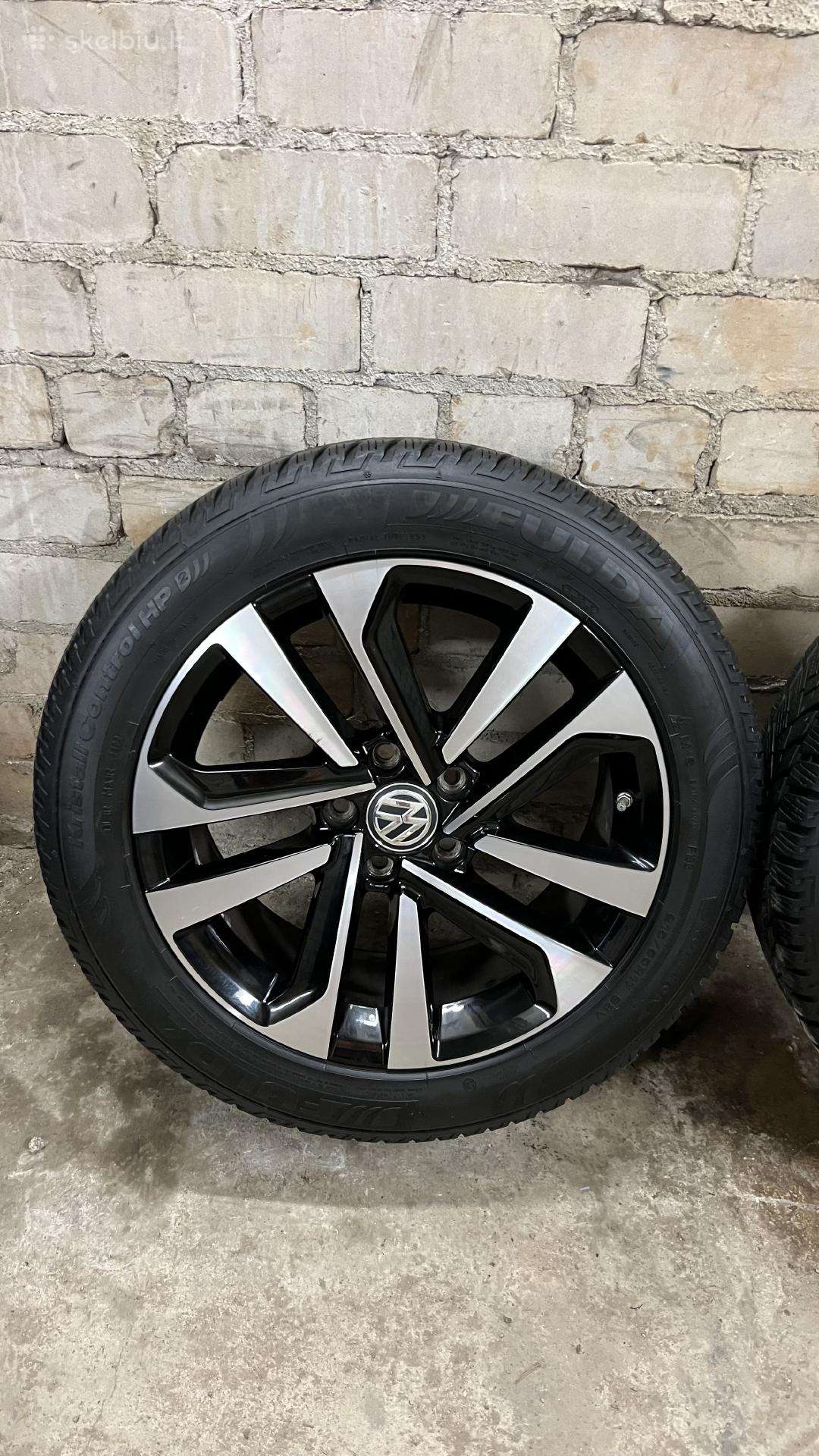 VW Passtat B8 ratlankiai R17 Dublin su padangom