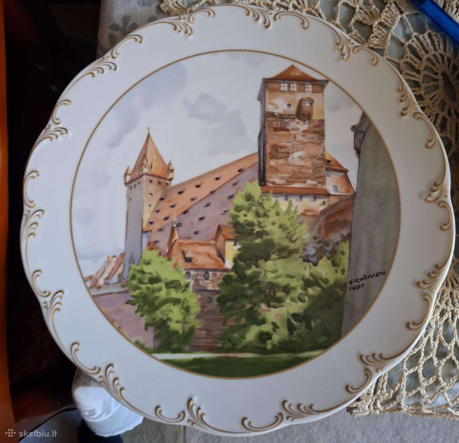 Lėkštė pakabinama