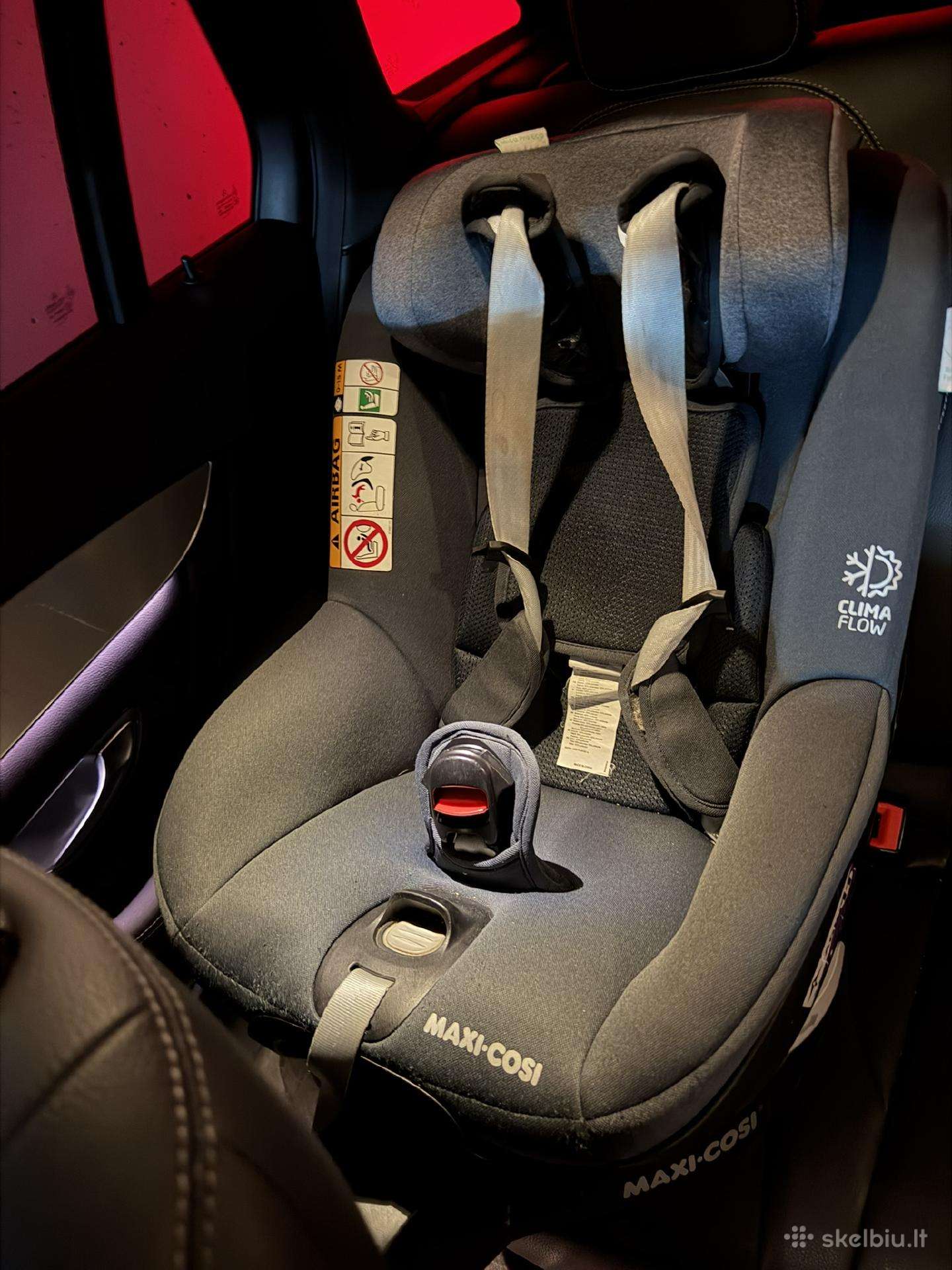 Naudota maxi-cosi kėdutė su Isofix baze